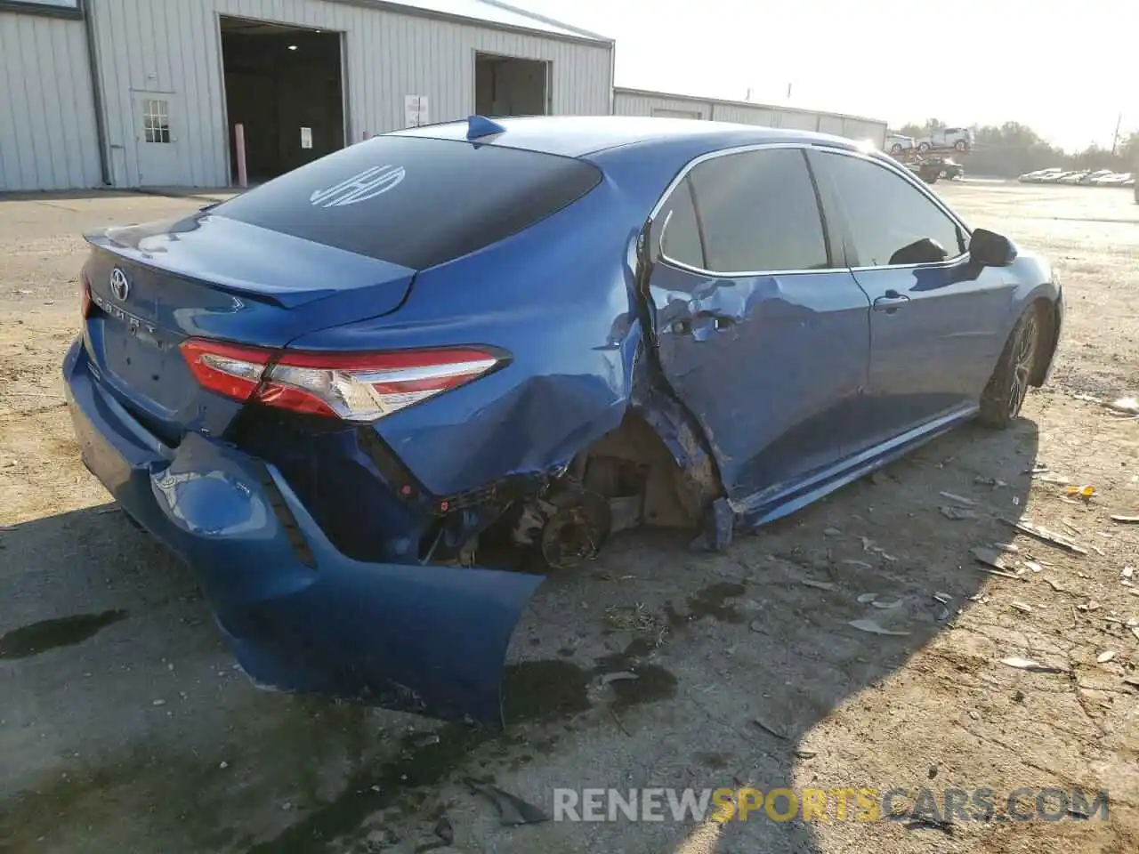 9 Photograph of a damaged car 4T1G11AK6LU328341 TOYOTA CAMRY 2020