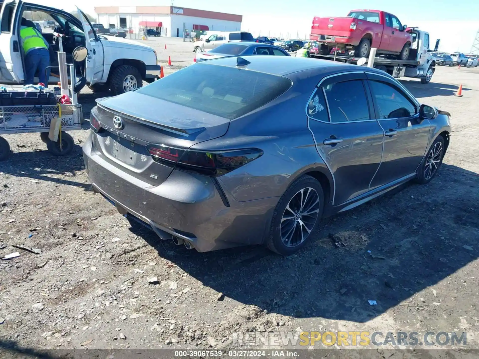 4 Photograph of a damaged car 4T1G11AK6LU332650 TOYOTA CAMRY 2020