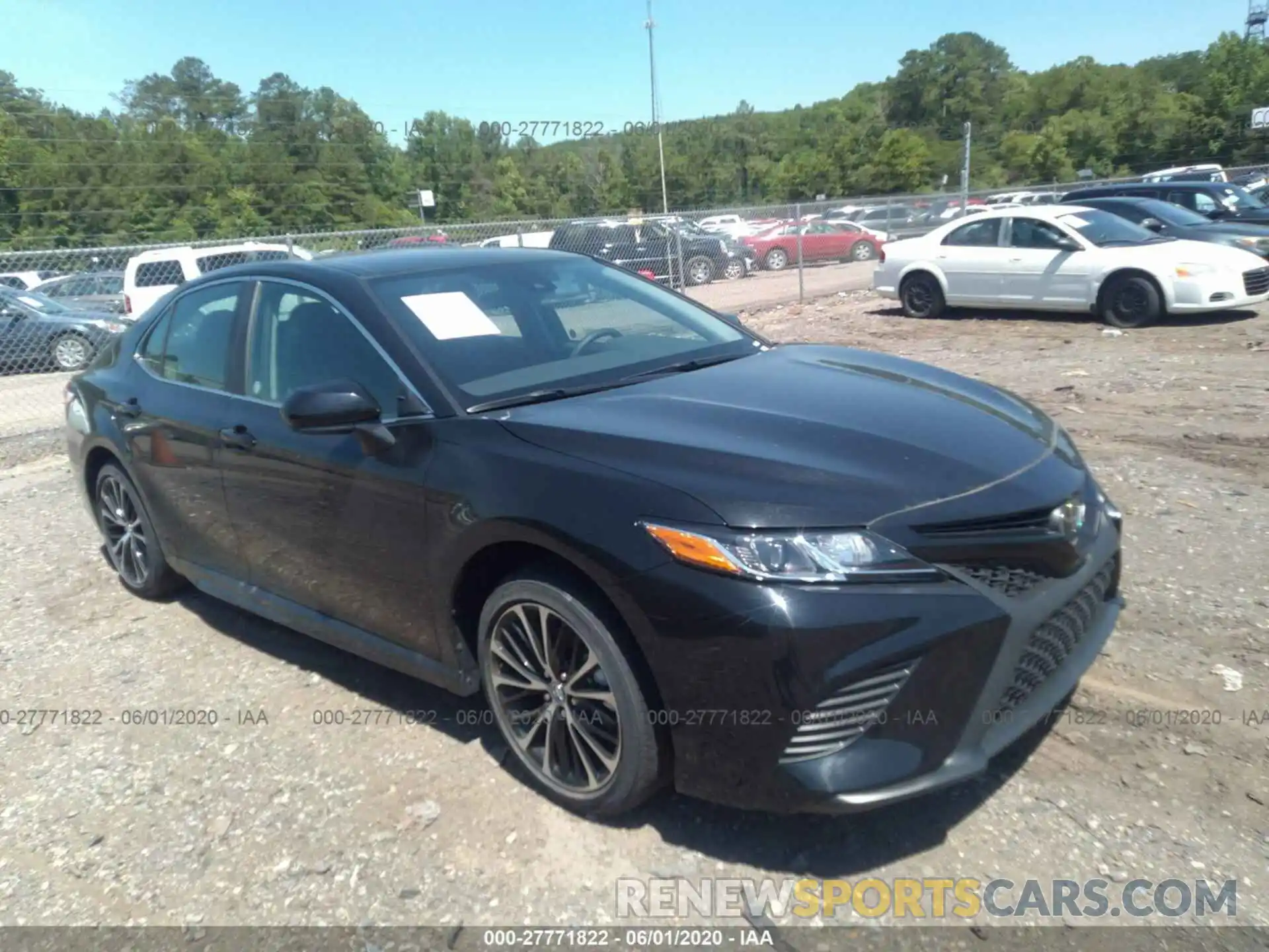 1 Photograph of a damaged car 4T1G11AK6LU333202 TOYOTA CAMRY 2020