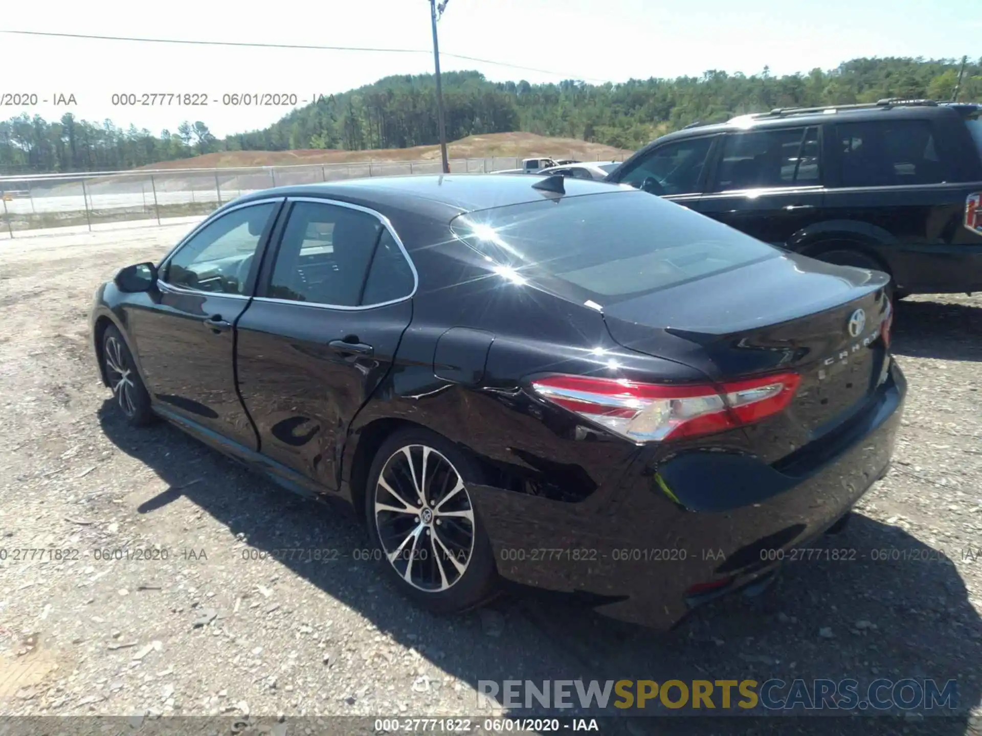 3 Photograph of a damaged car 4T1G11AK6LU333202 TOYOTA CAMRY 2020