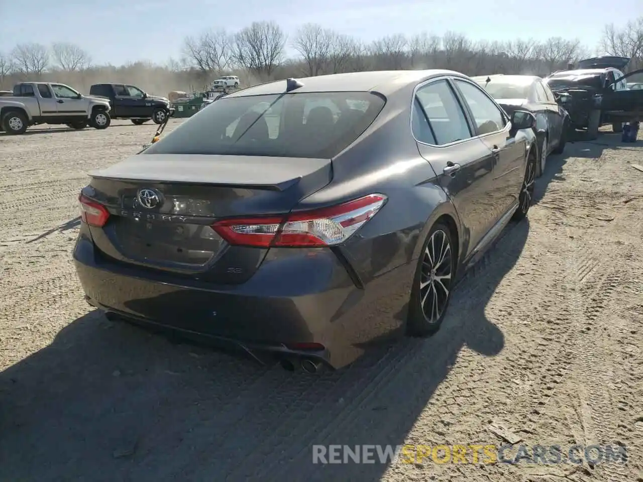 4 Photograph of a damaged car 4T1G11AK6LU338397 TOYOTA CAMRY 2020