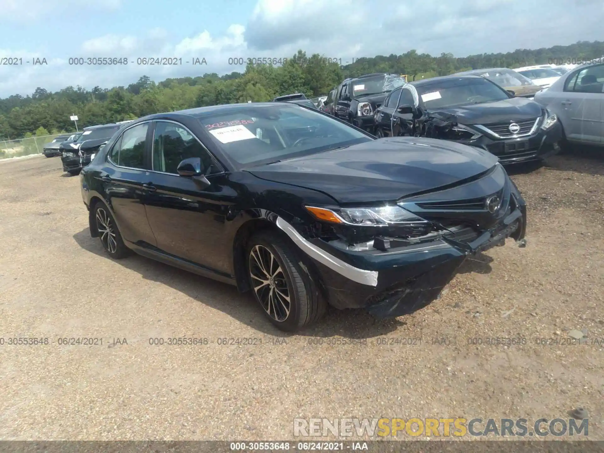 1 Photograph of a damaged car 4T1G11AK6LU338464 TOYOTA CAMRY 2020