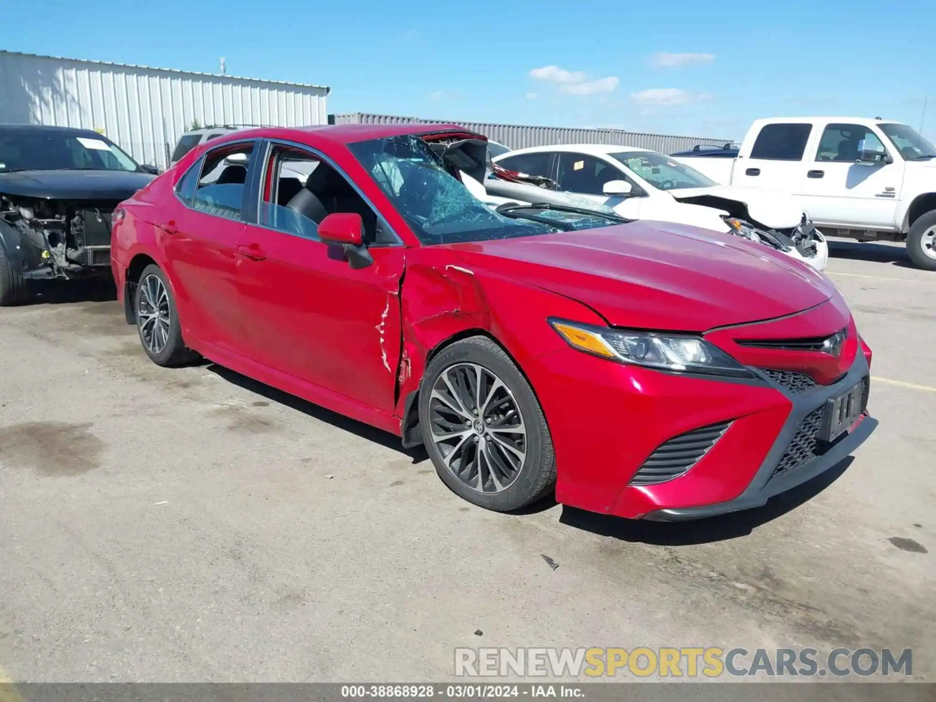 1 Photograph of a damaged car 4T1G11AK6LU339551 TOYOTA CAMRY 2020