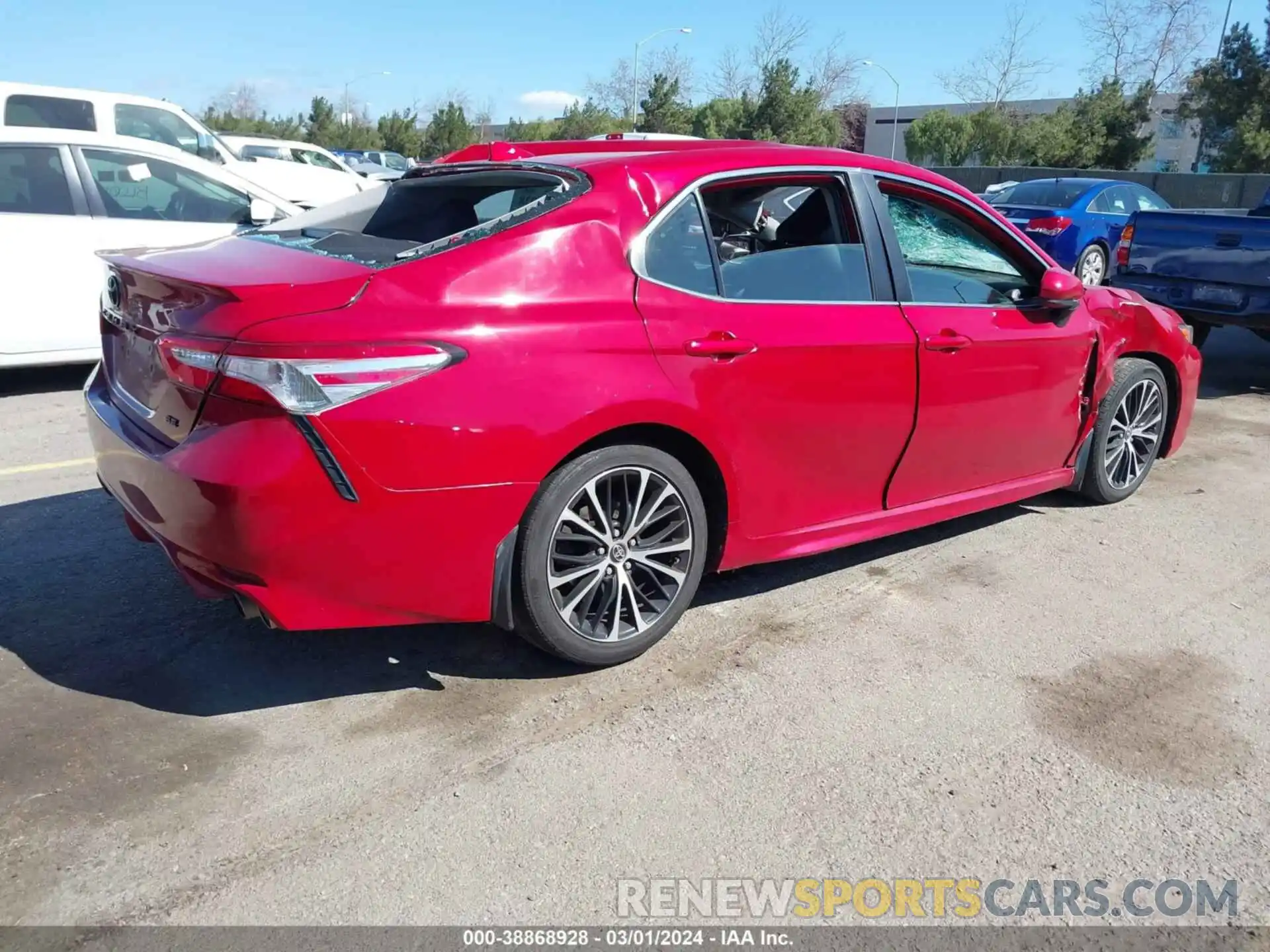 4 Photograph of a damaged car 4T1G11AK6LU339551 TOYOTA CAMRY 2020