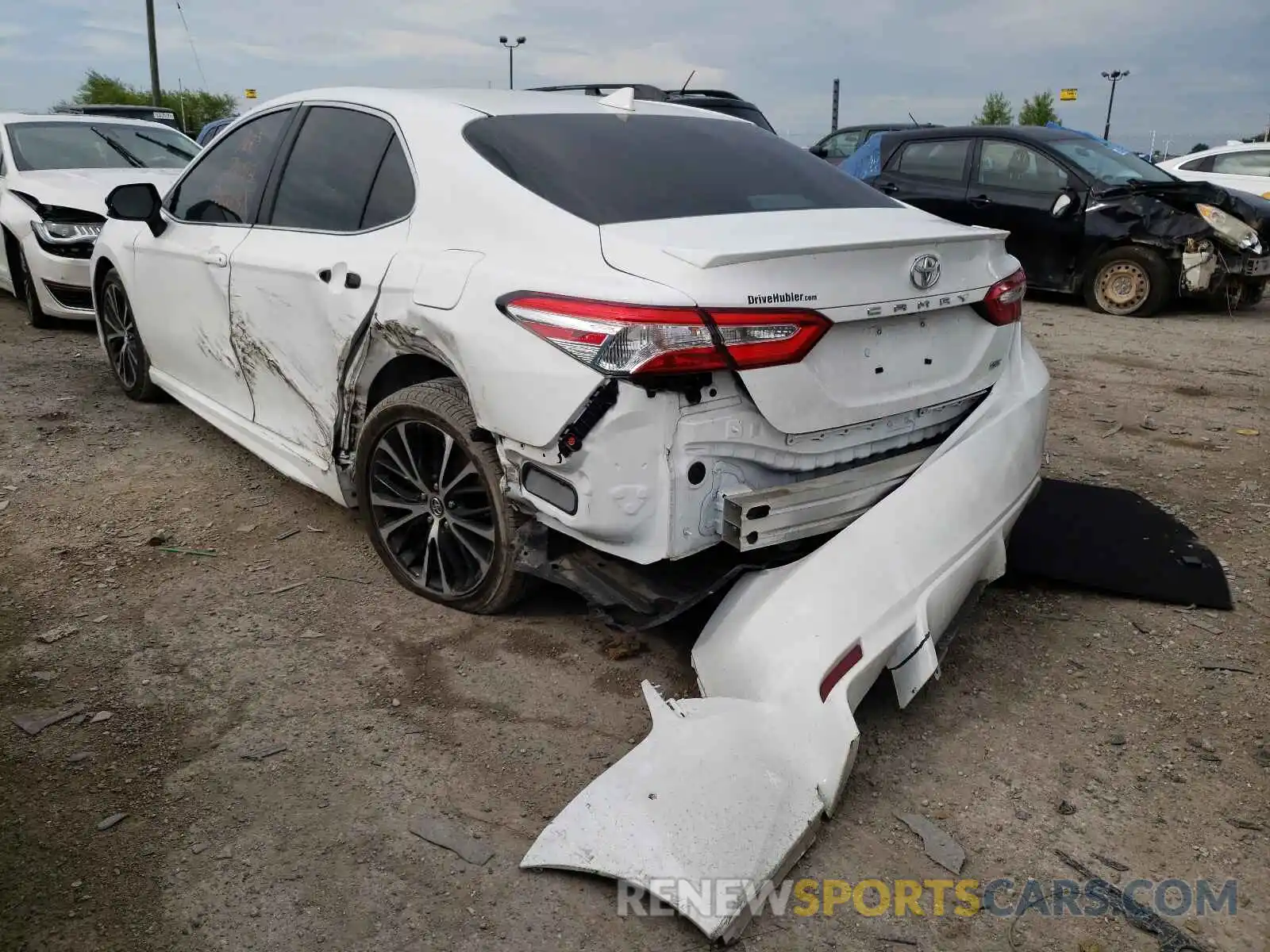 3 Фотография поврежденного автомобиля 4T1G11AK6LU345866 TOYOTA CAMRY 2020