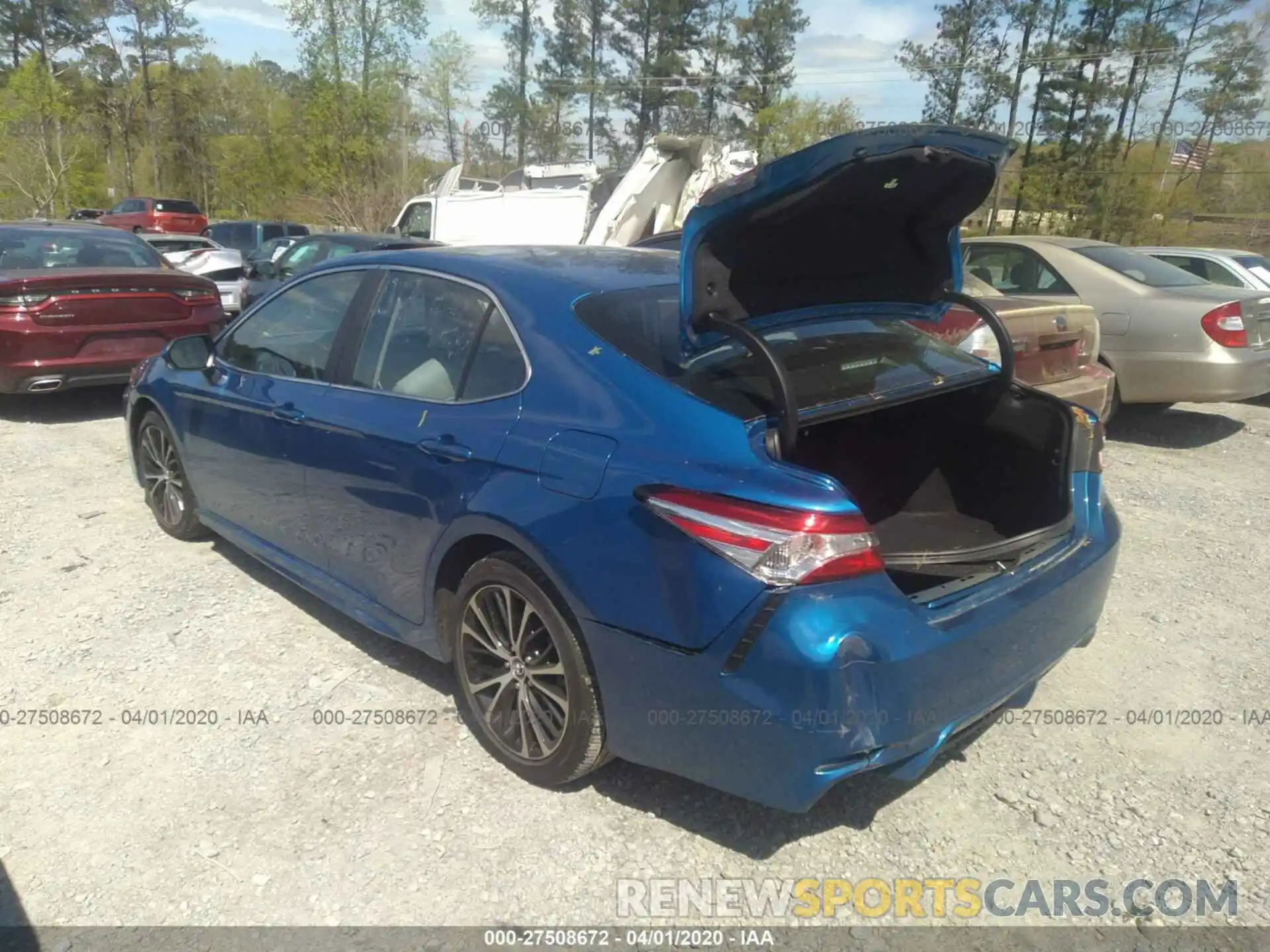 3 Photograph of a damaged car 4T1G11AK6LU347844 TOYOTA CAMRY 2020