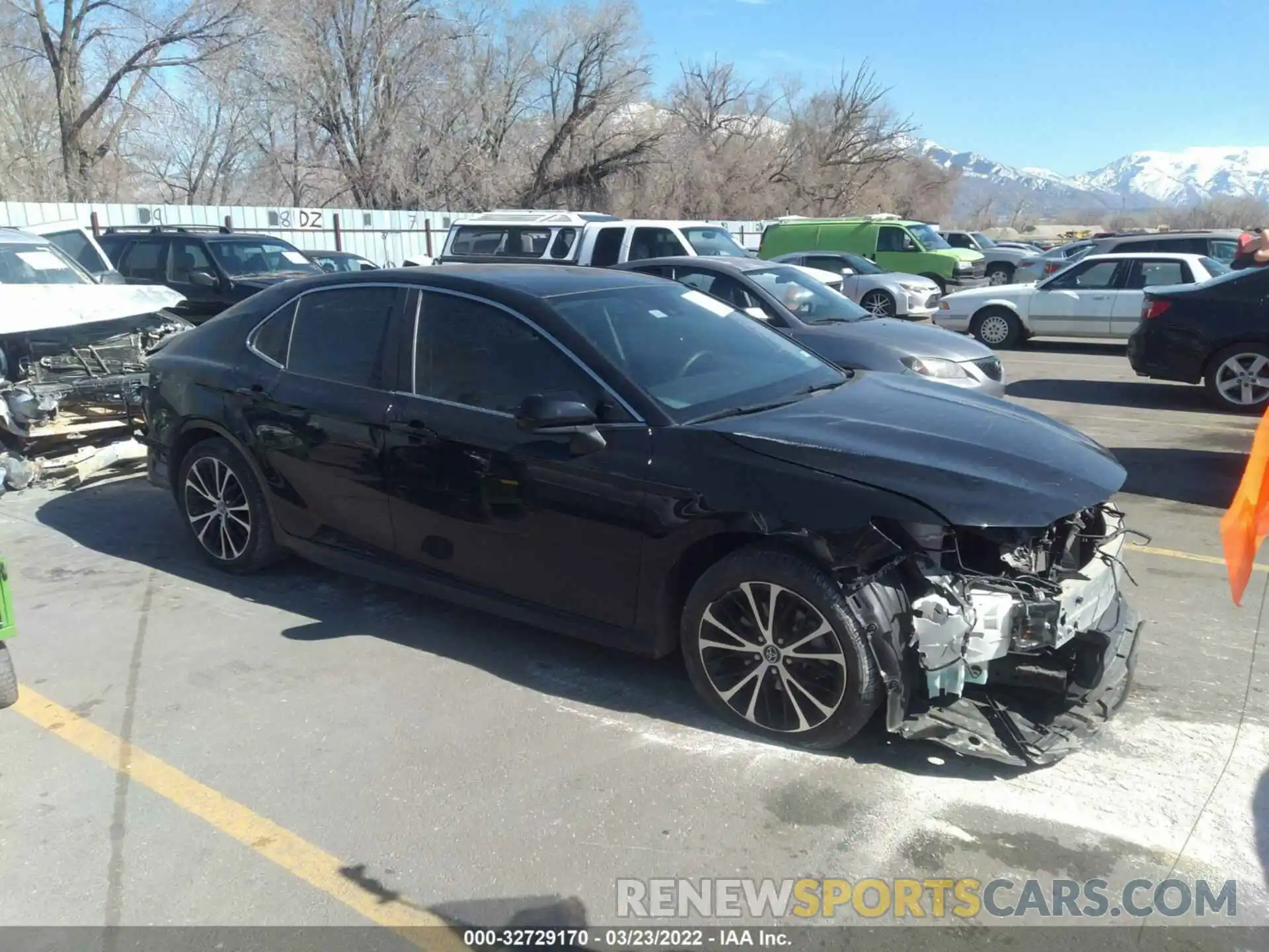 1 Photograph of a damaged car 4T1G11AK6LU352123 TOYOTA CAMRY 2020