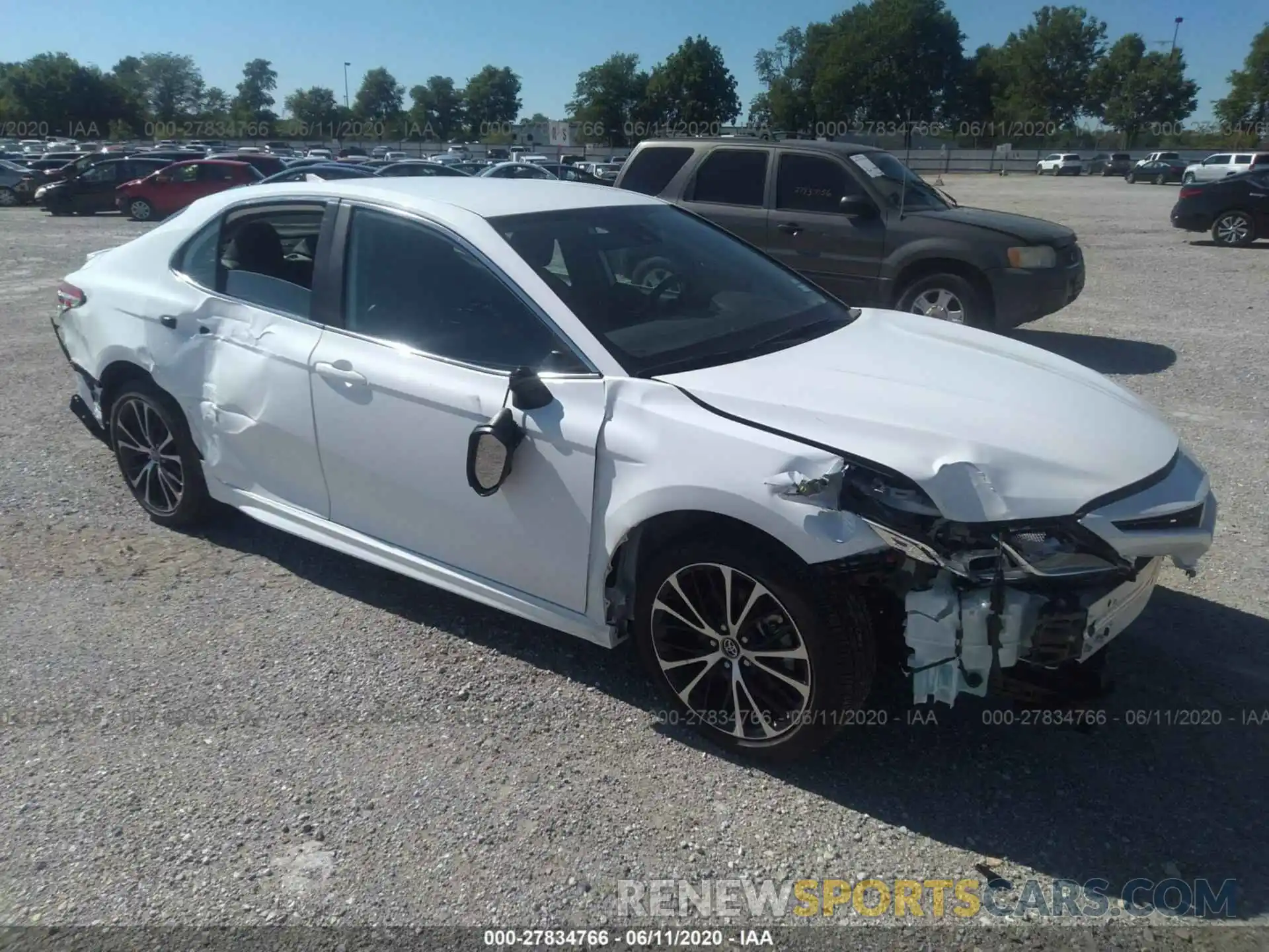 1 Photograph of a damaged car 4T1G11AK6LU352235 TOYOTA CAMRY 2020