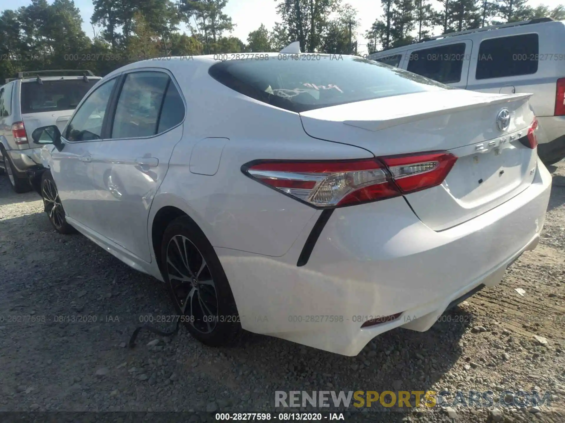 3 Photograph of a damaged car 4T1G11AK6LU353708 TOYOTA CAMRY 2020