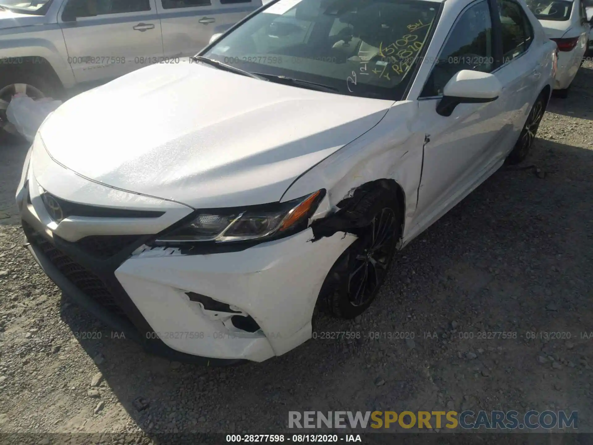 6 Photograph of a damaged car 4T1G11AK6LU353708 TOYOTA CAMRY 2020