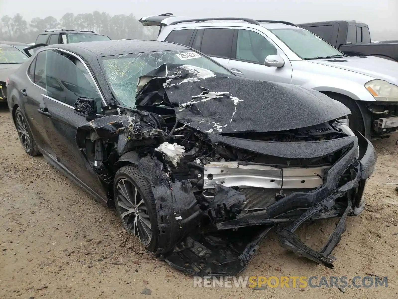 1 Photograph of a damaged car 4T1G11AK6LU354650 TOYOTA CAMRY 2020
