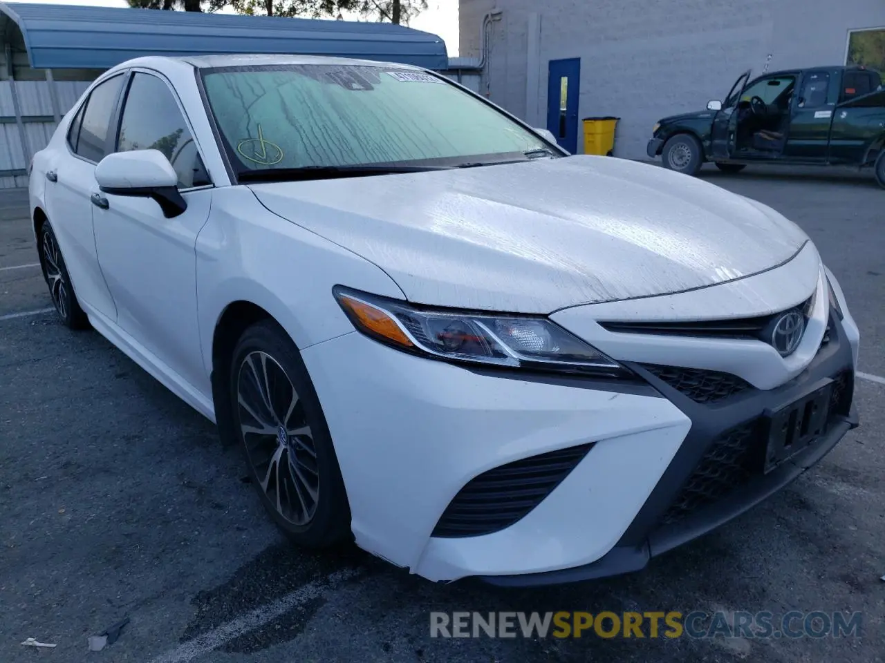 1 Photograph of a damaged car 4T1G11AK6LU354826 TOYOTA CAMRY 2020