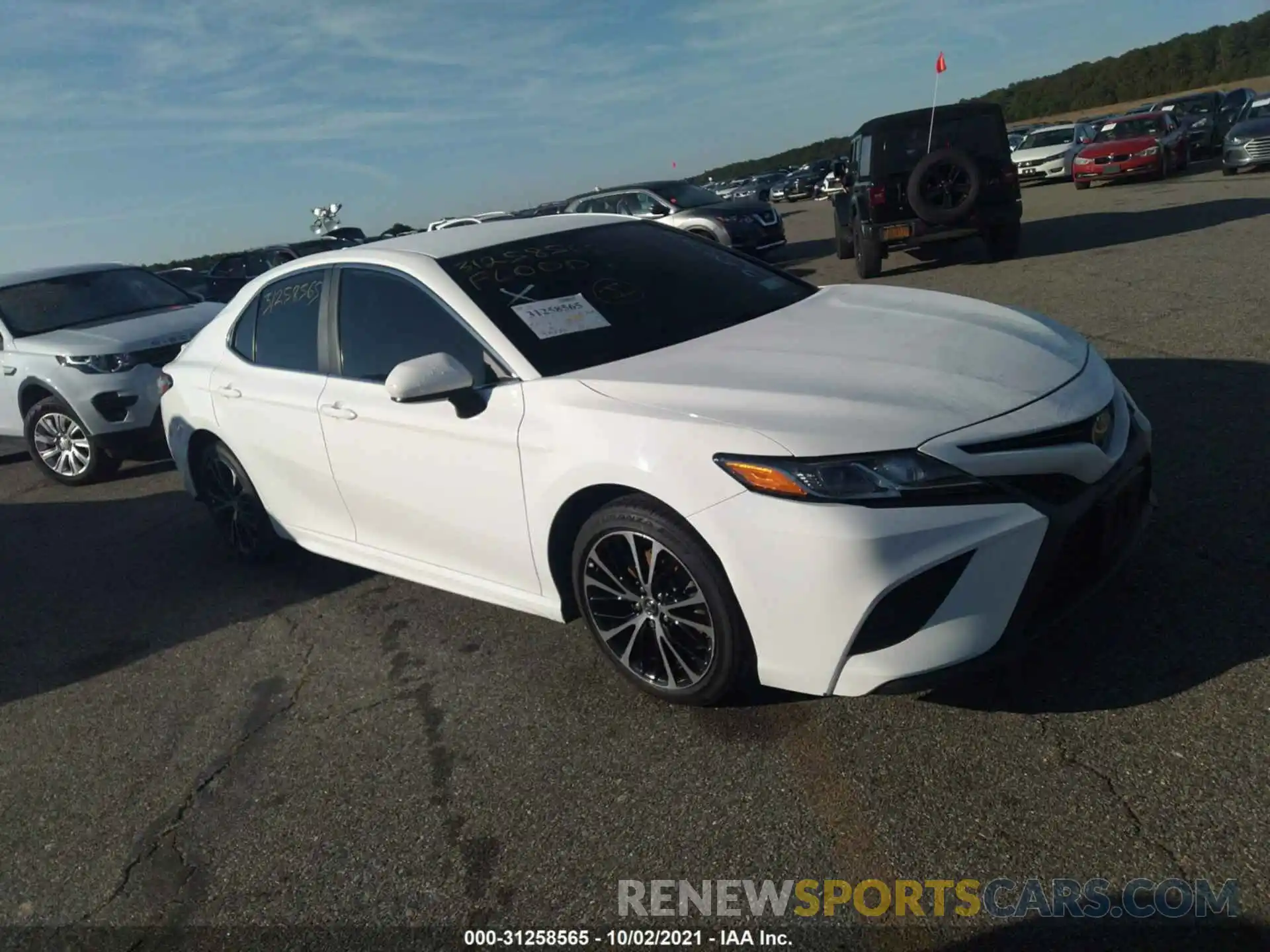 1 Photograph of a damaged car 4T1G11AK6LU355717 TOYOTA CAMRY 2020