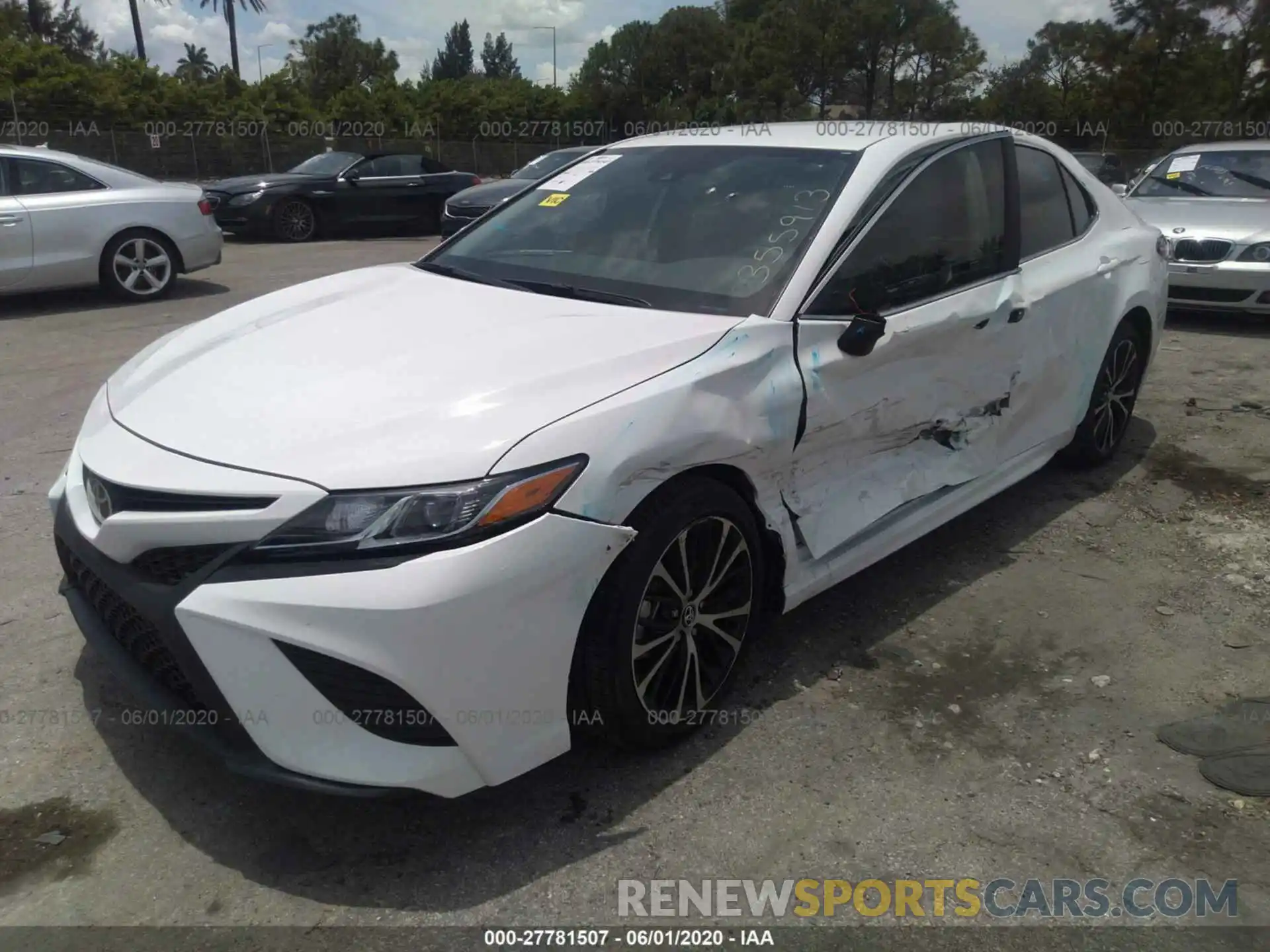 6 Photograph of a damaged car 4T1G11AK6LU355913 TOYOTA CAMRY 2020