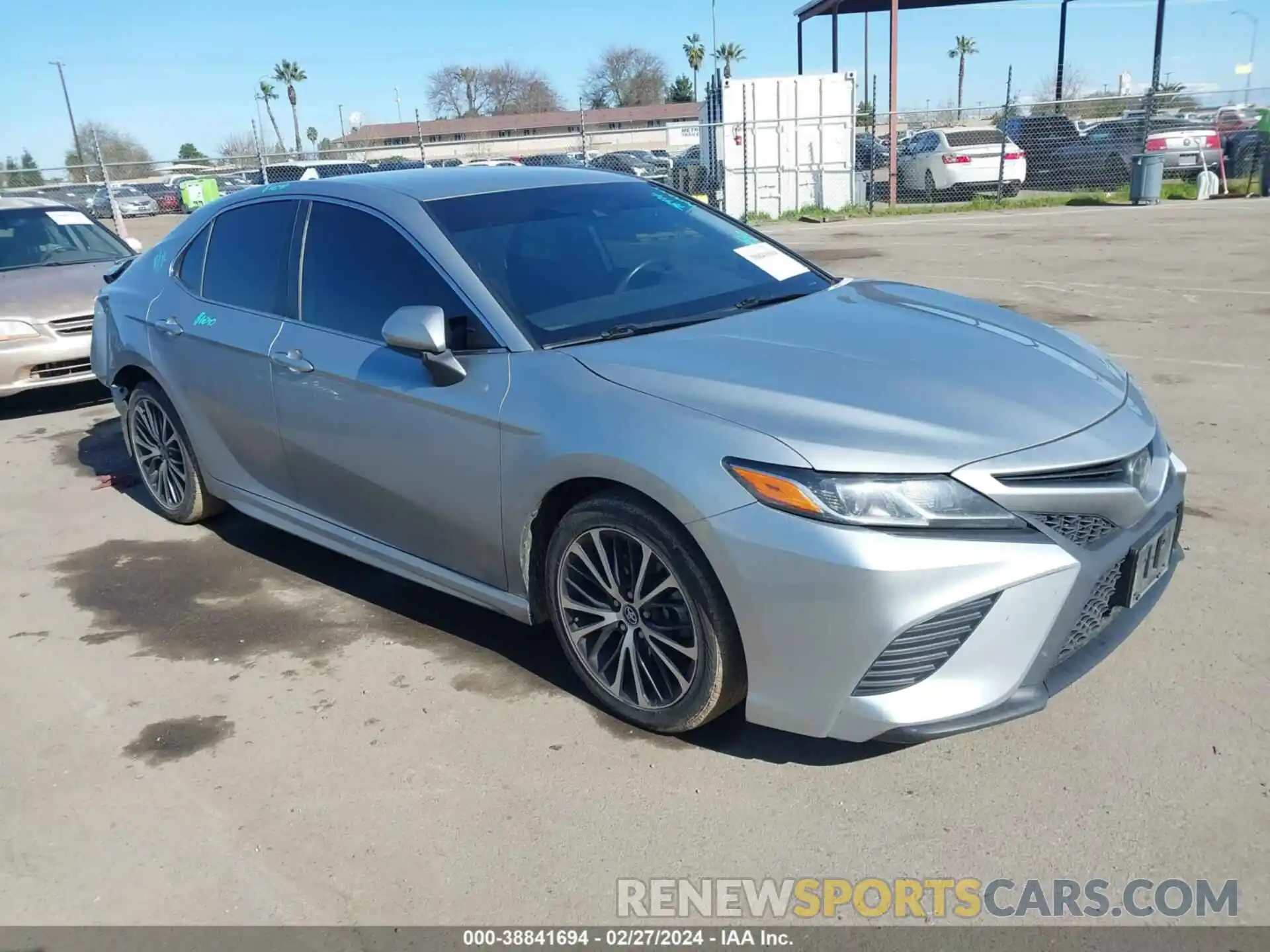 1 Photograph of a damaged car 4T1G11AK6LU355927 TOYOTA CAMRY 2020