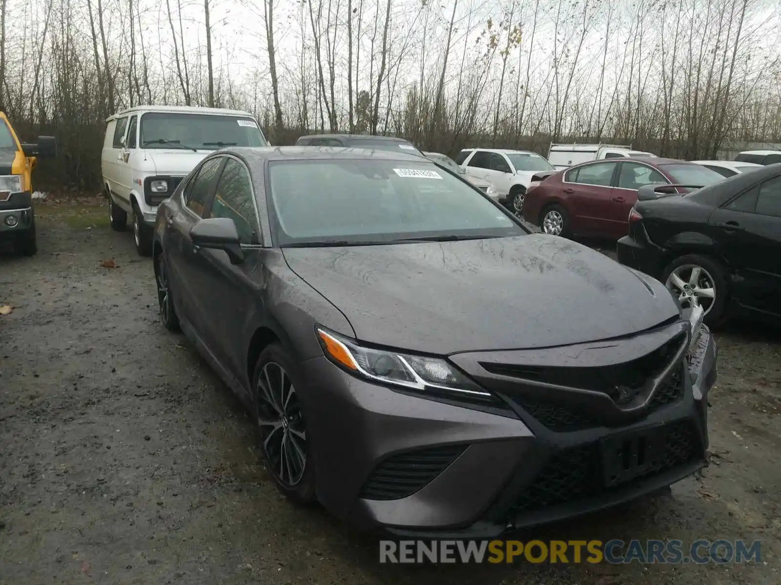 1 Photograph of a damaged car 4T1G11AK6LU356561 TOYOTA CAMRY 2020