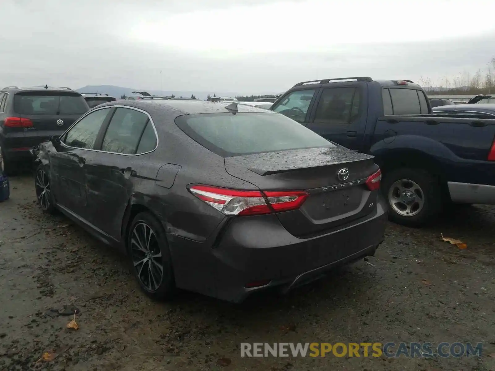 3 Photograph of a damaged car 4T1G11AK6LU356561 TOYOTA CAMRY 2020