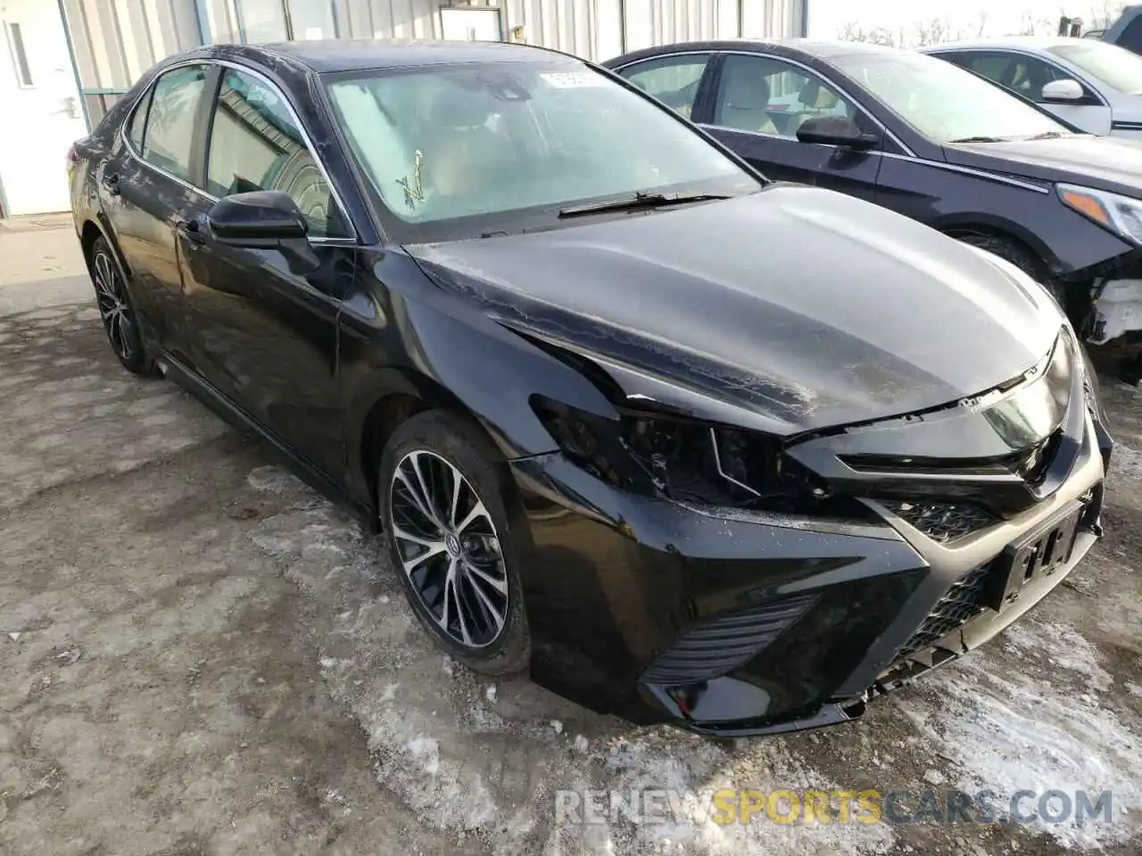 1 Photograph of a damaged car 4T1G11AK6LU359086 TOYOTA CAMRY 2020