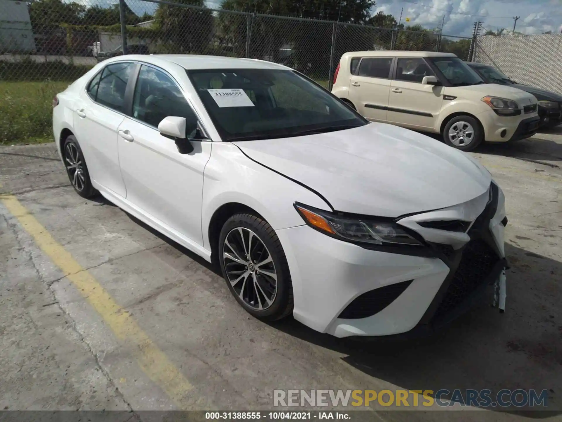 1 Photograph of a damaged car 4T1G11AK6LU359802 TOYOTA CAMRY 2020