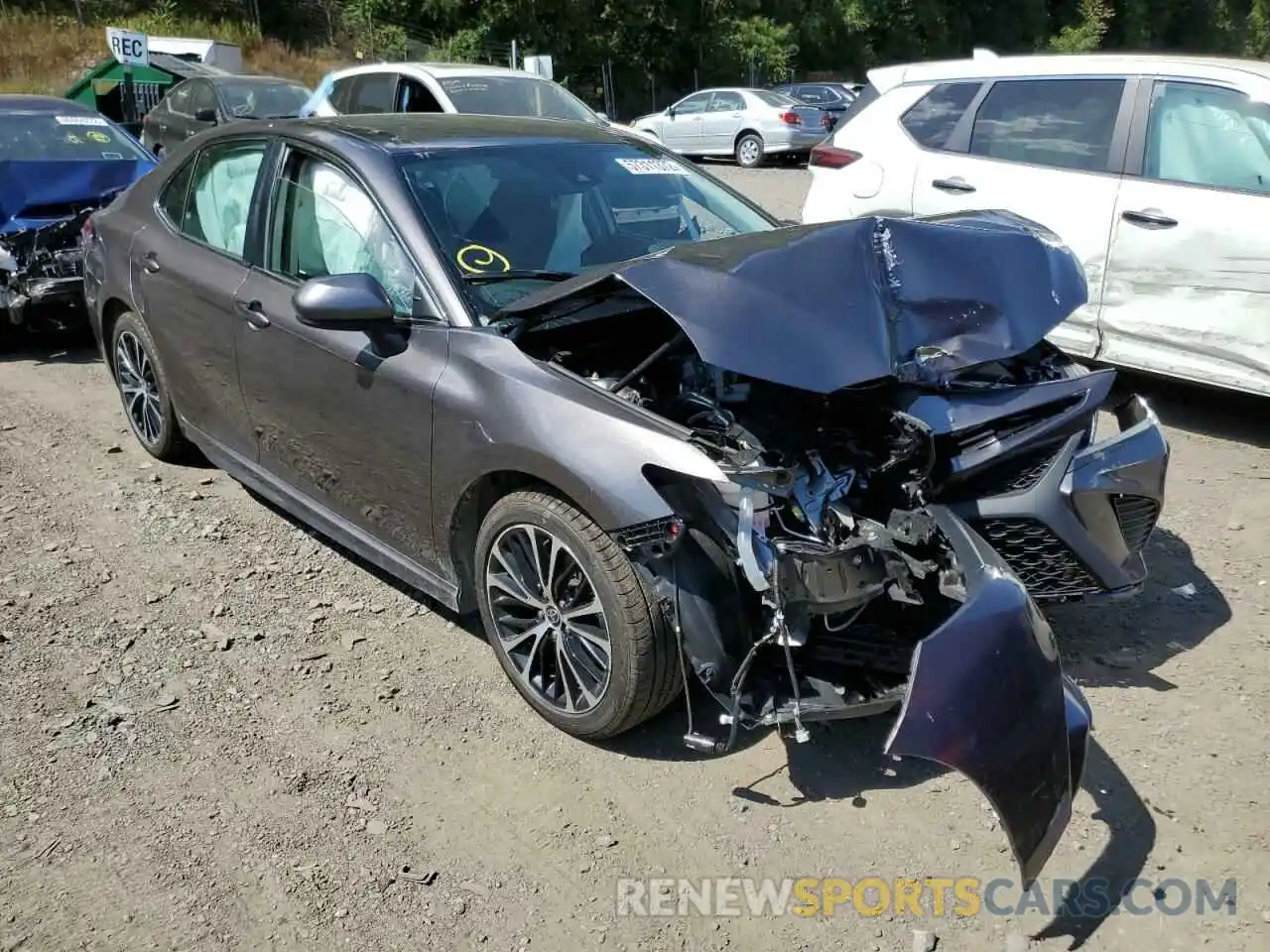 1 Photograph of a damaged car 4T1G11AK6LU360867 TOYOTA CAMRY 2020