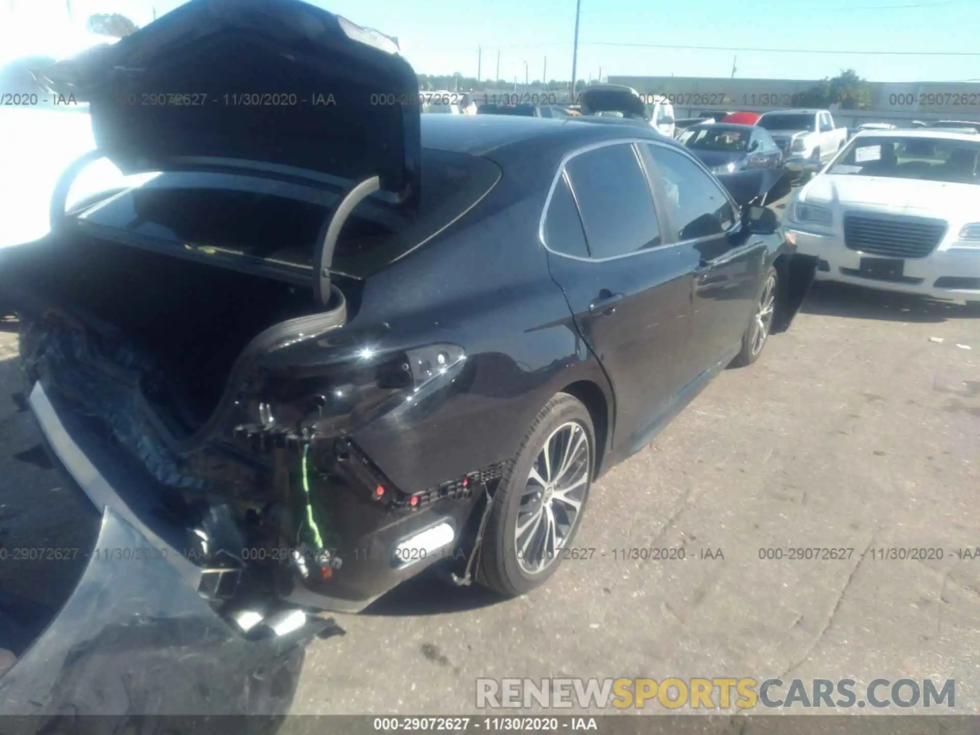 4 Photograph of a damaged car 4T1G11AK6LU362988 TOYOTA CAMRY 2020