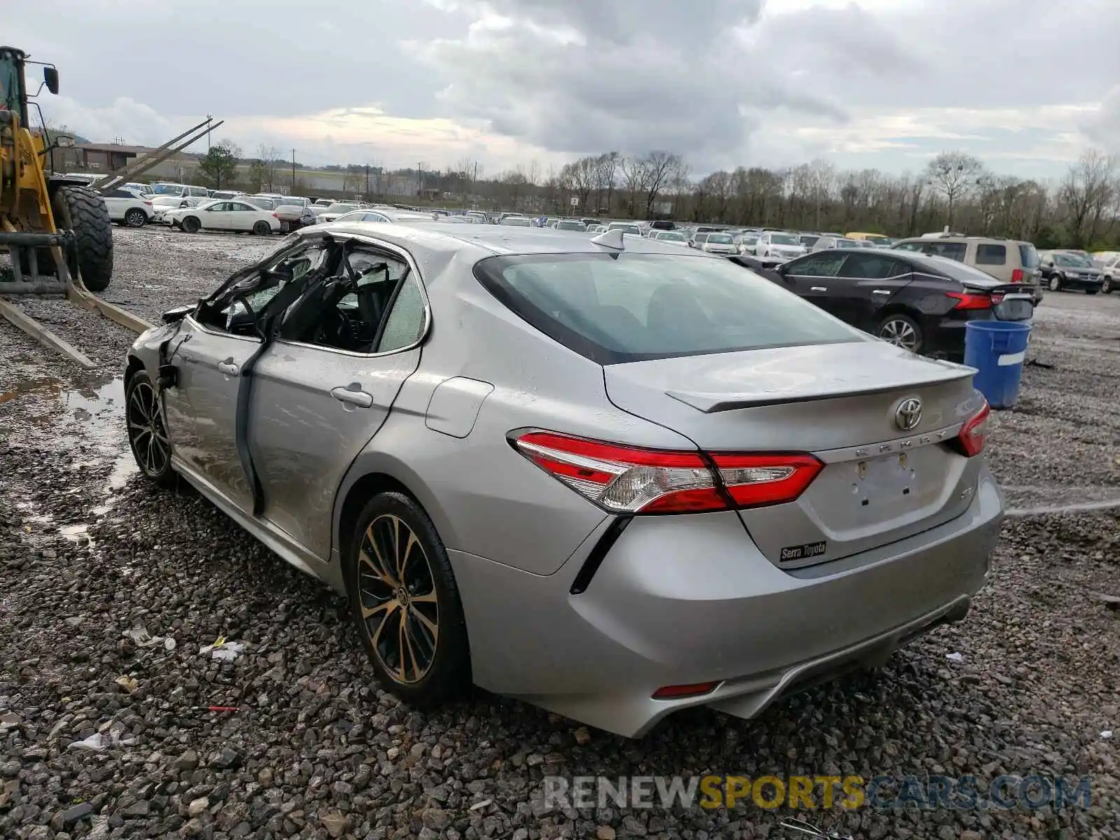 3 Photograph of a damaged car 4T1G11AK6LU366152 TOYOTA CAMRY 2020