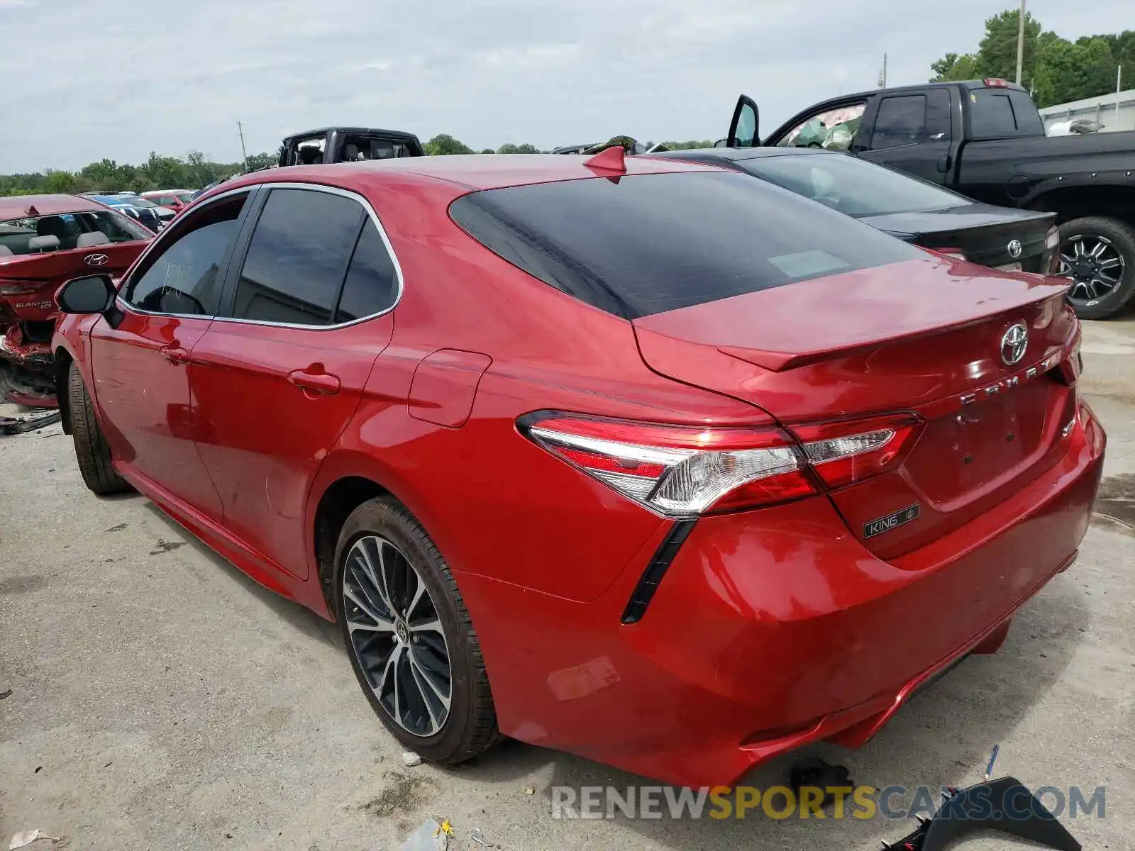 3 Photograph of a damaged car 4T1G11AK6LU372677 TOYOTA CAMRY 2020