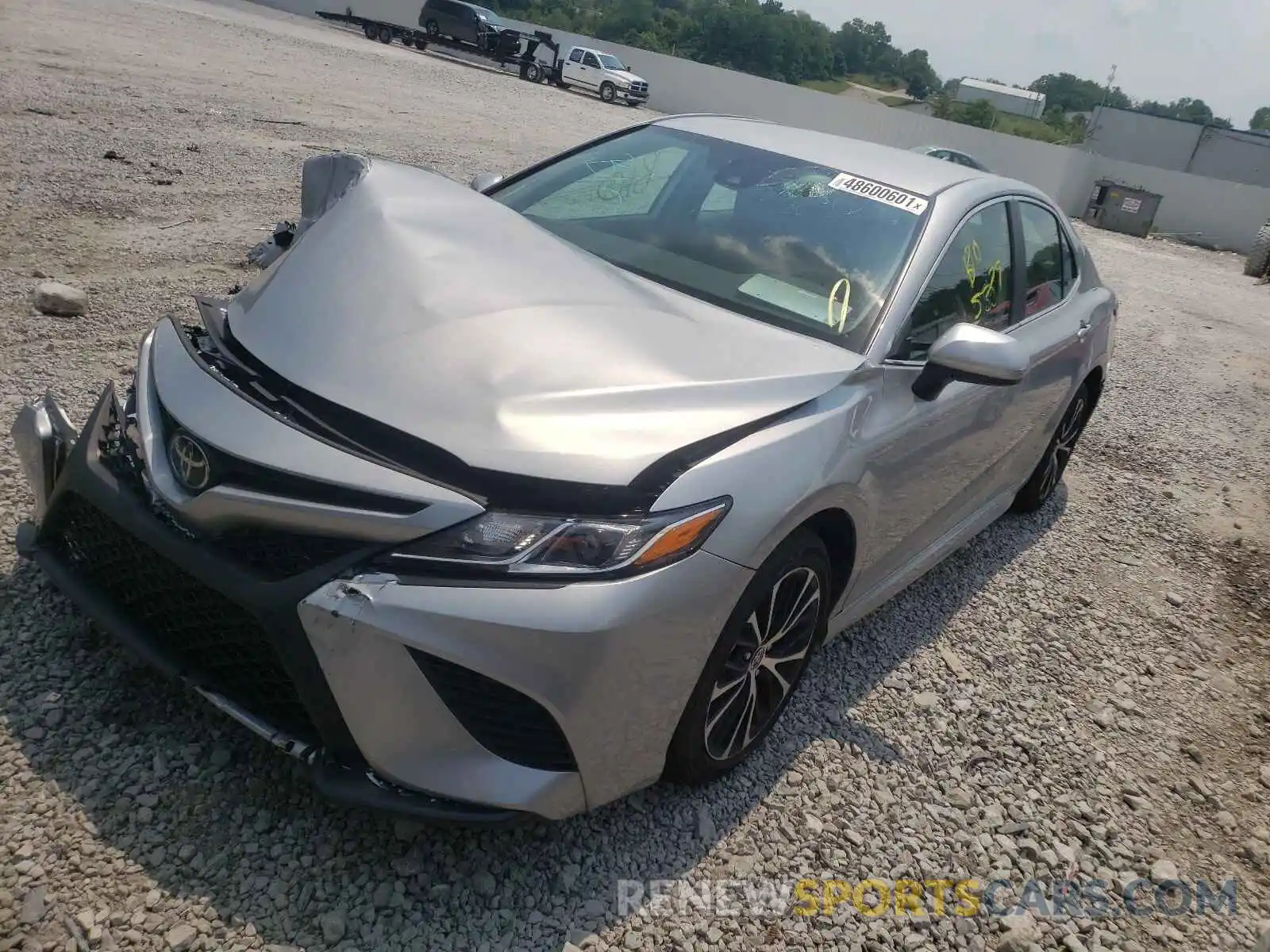 2 Photograph of a damaged car 4T1G11AK6LU376289 TOYOTA CAMRY 2020