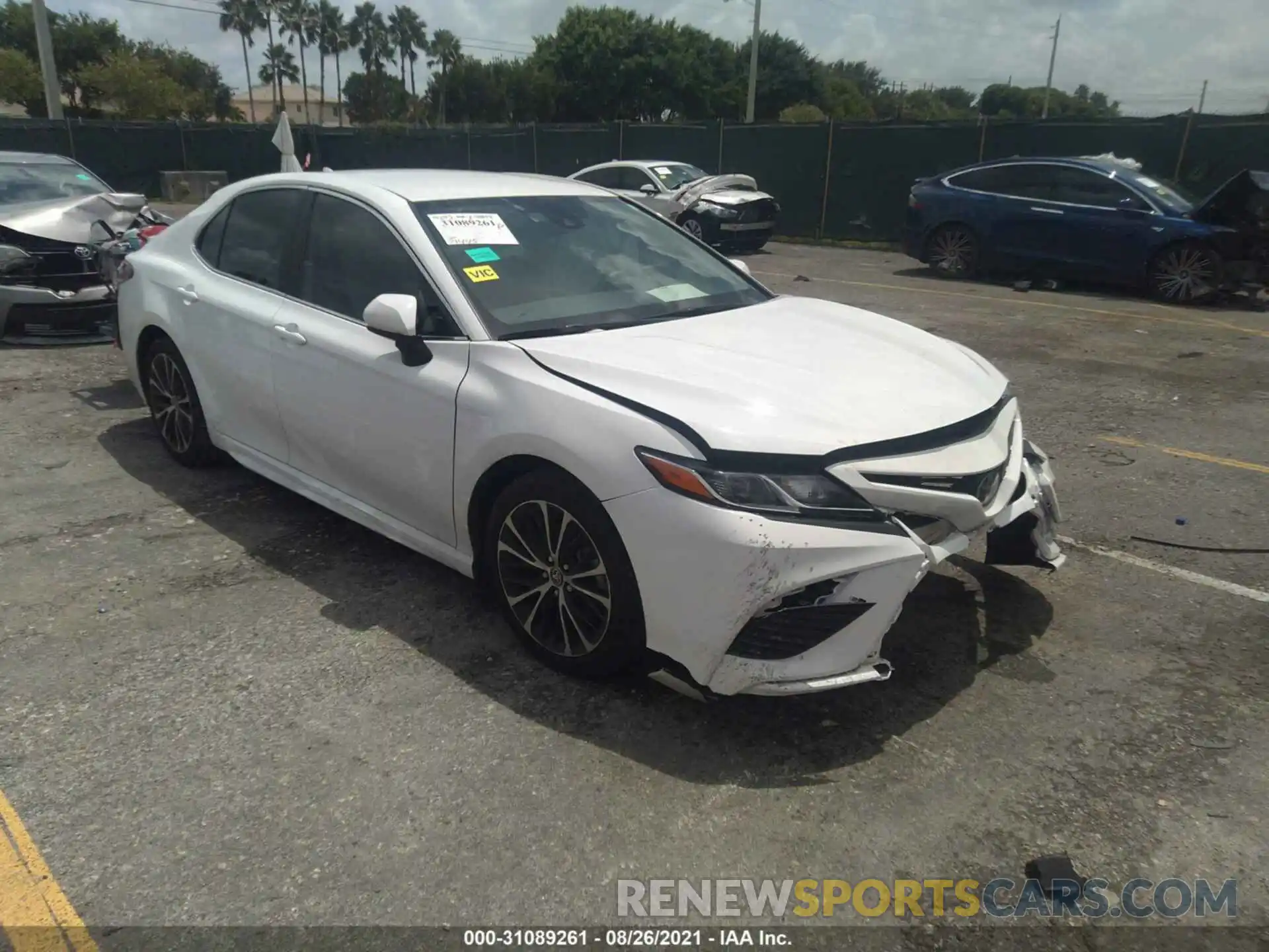 1 Photograph of a damaged car 4T1G11AK6LU377670 TOYOTA CAMRY 2020