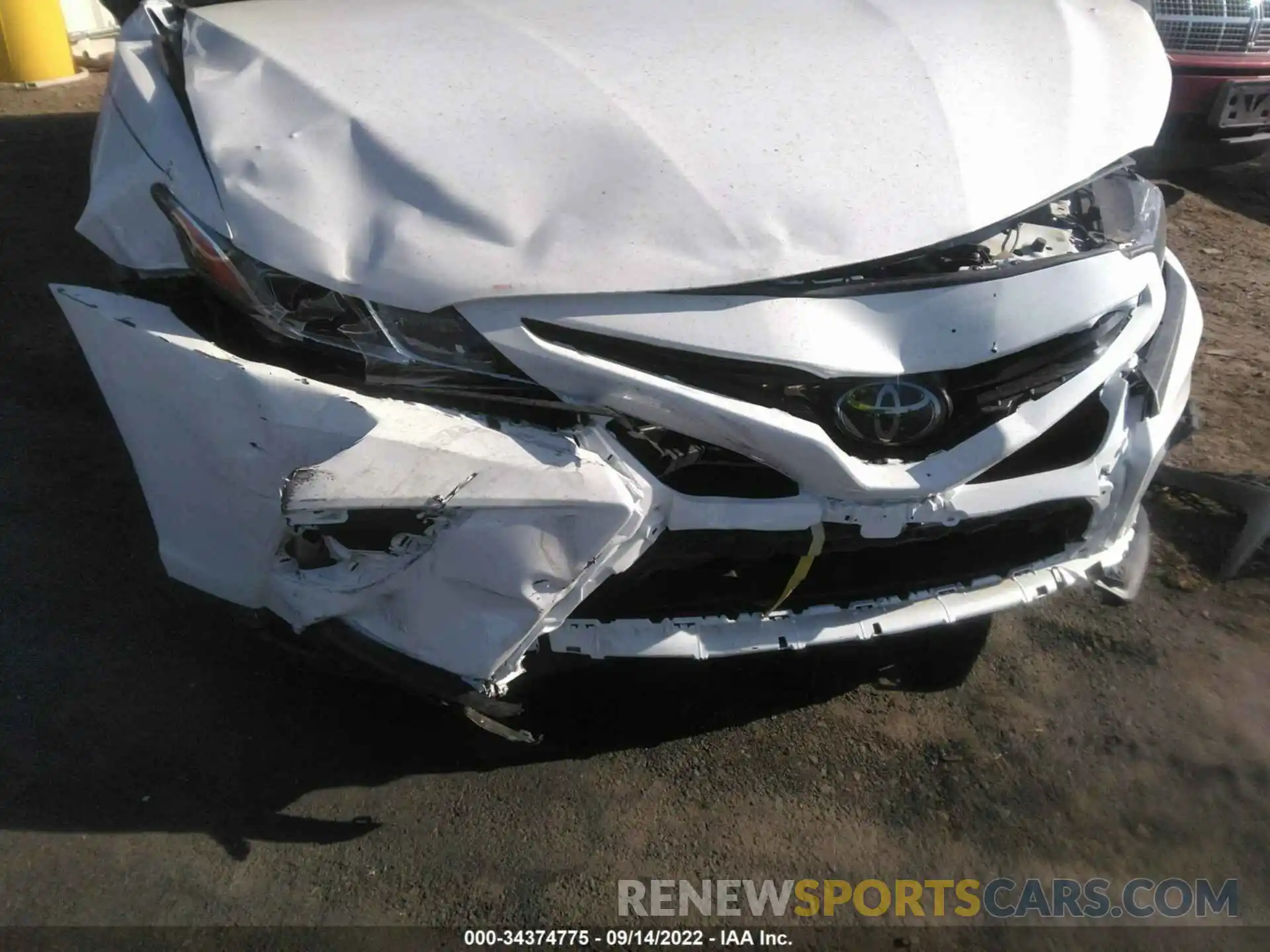 6 Photograph of a damaged car 4T1G11AK6LU377782 TOYOTA CAMRY 2020