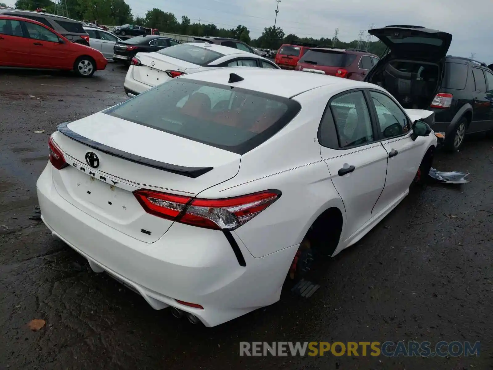 4 Photograph of a damaged car 4T1G11AK6LU378415 TOYOTA CAMRY 2020