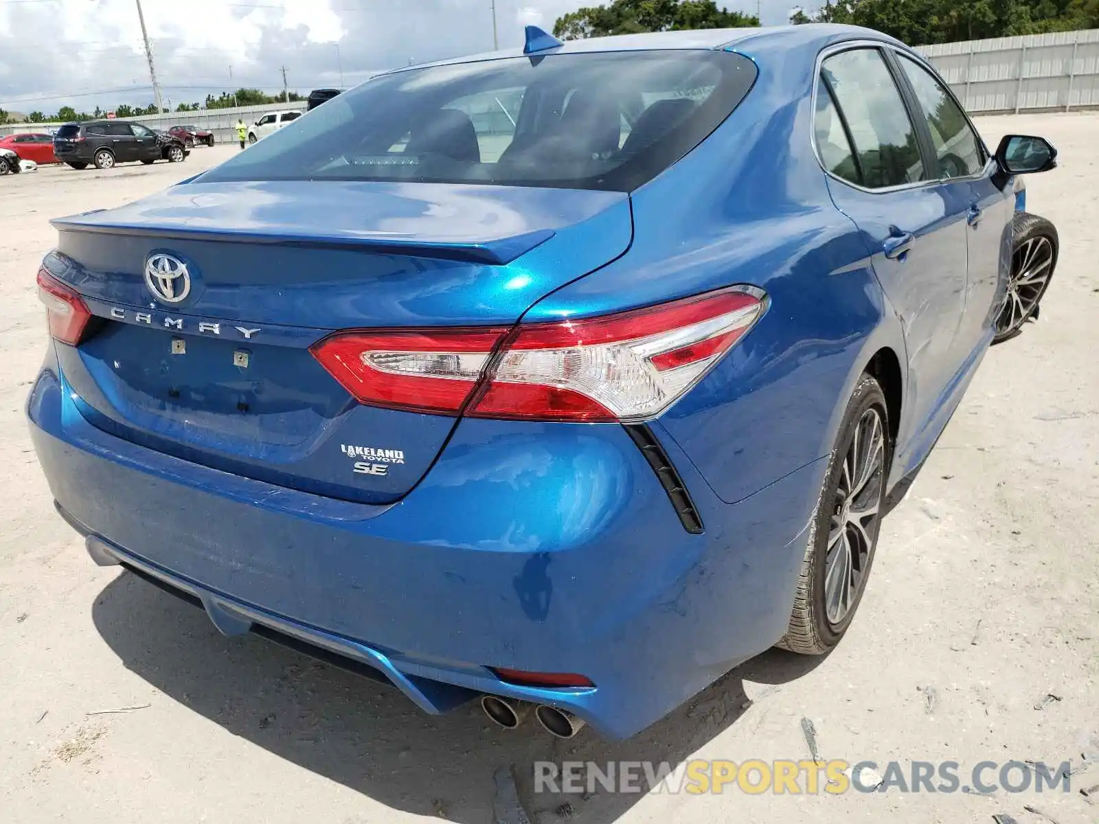 4 Photograph of a damaged car 4T1G11AK6LU383842 TOYOTA CAMRY 2020