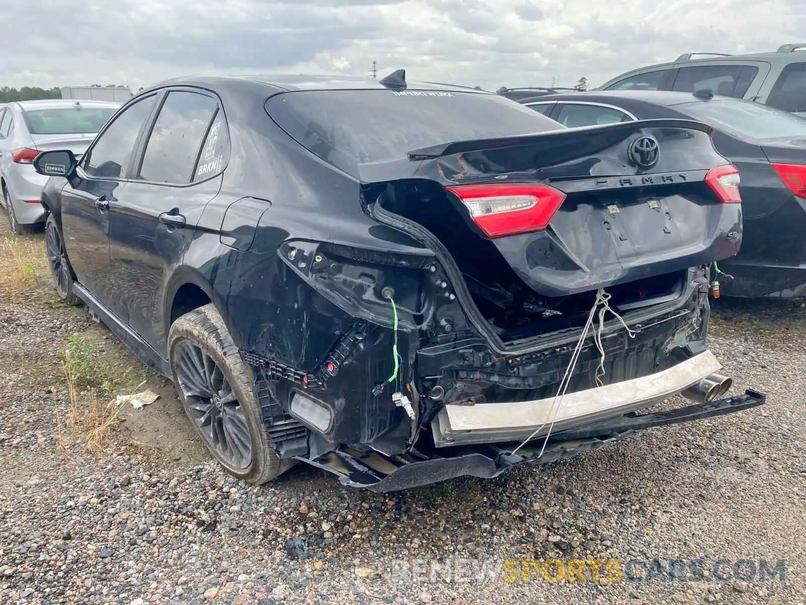 3 Photograph of a damaged car 4T1G11AK6LU393173 TOYOTA CAMRY 2020