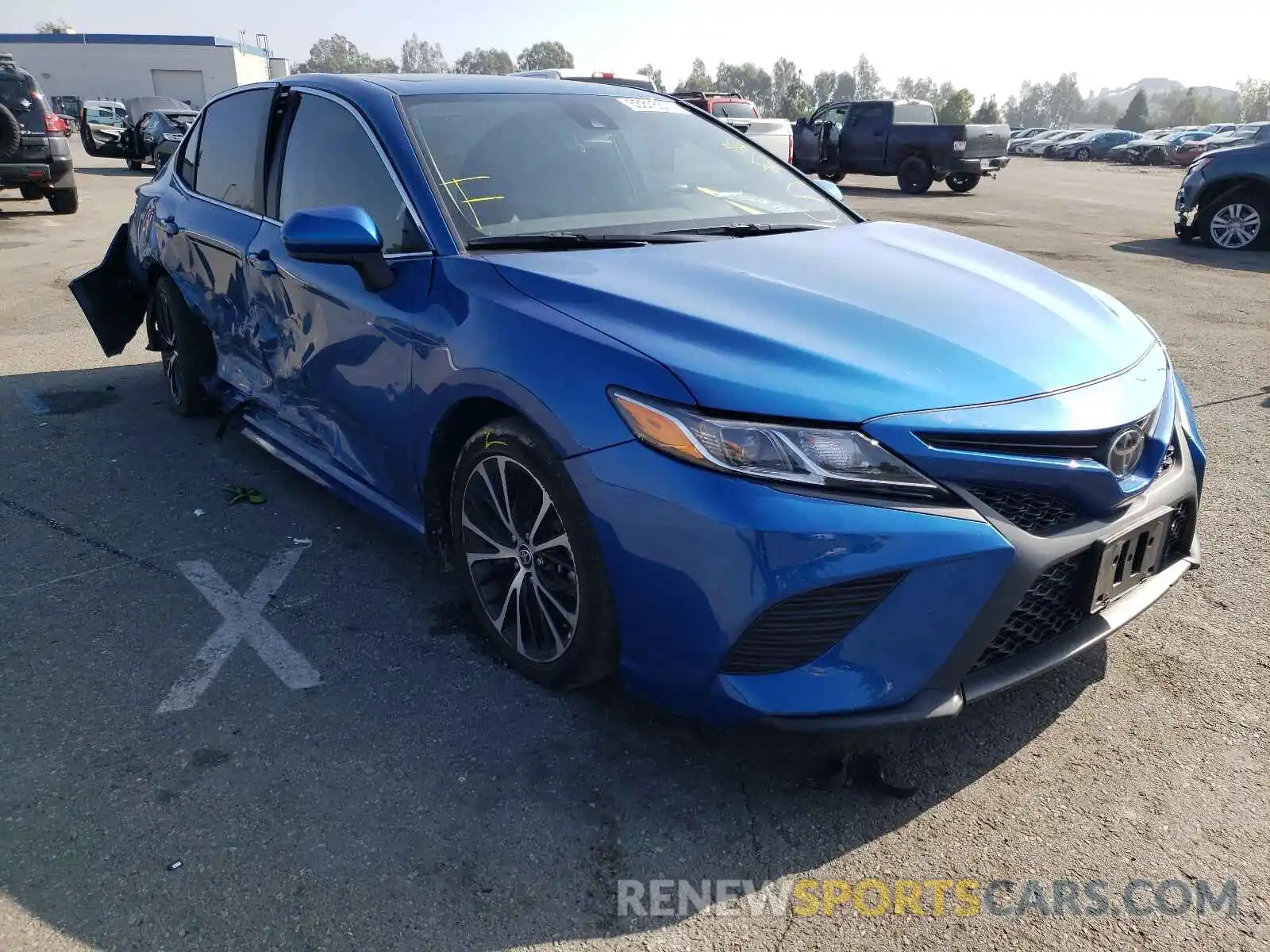 1 Photograph of a damaged car 4T1G11AK6LU398339 TOYOTA CAMRY 2020