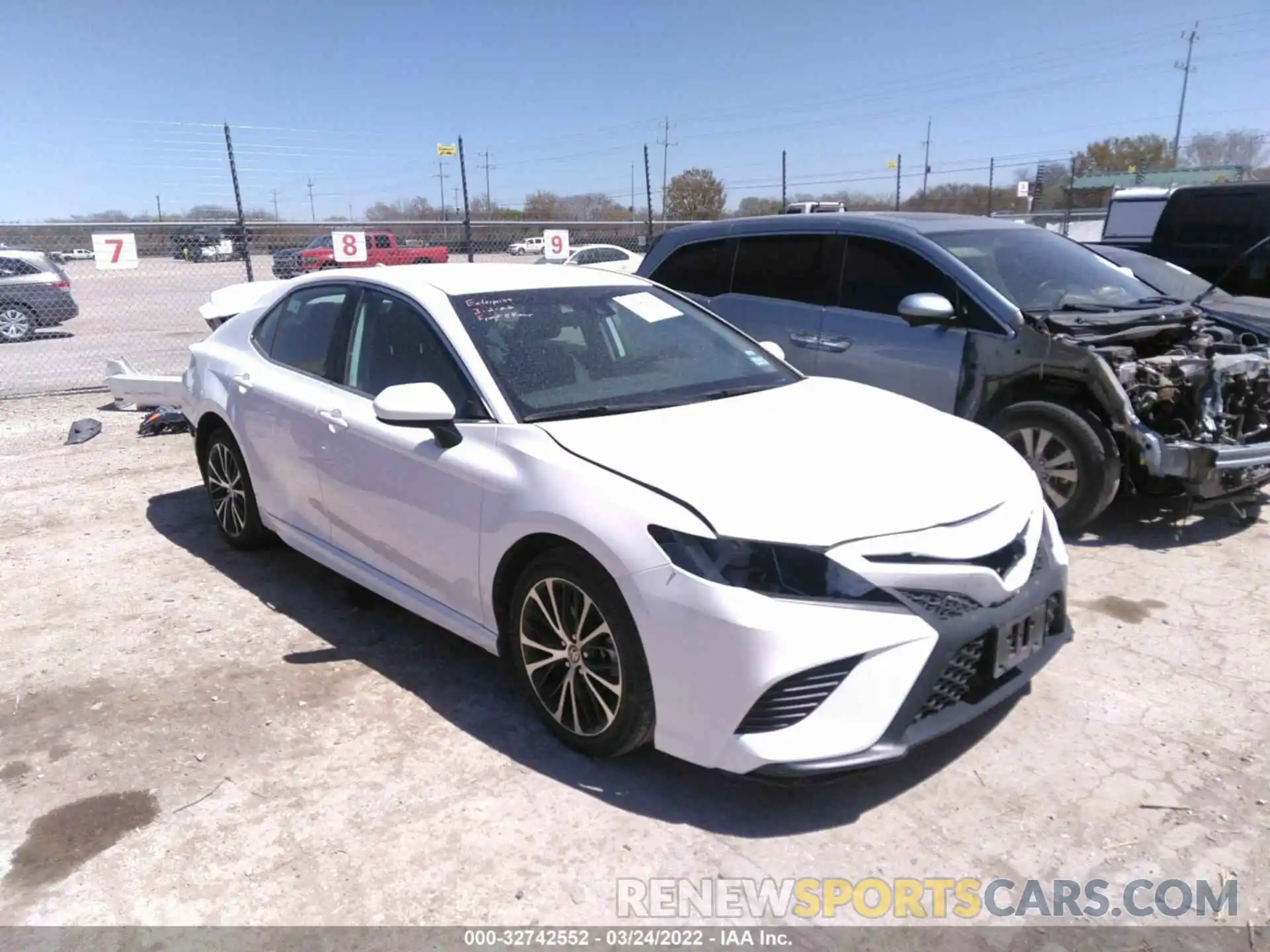 1 Photograph of a damaged car 4T1G11AK6LU502876 TOYOTA CAMRY 2020