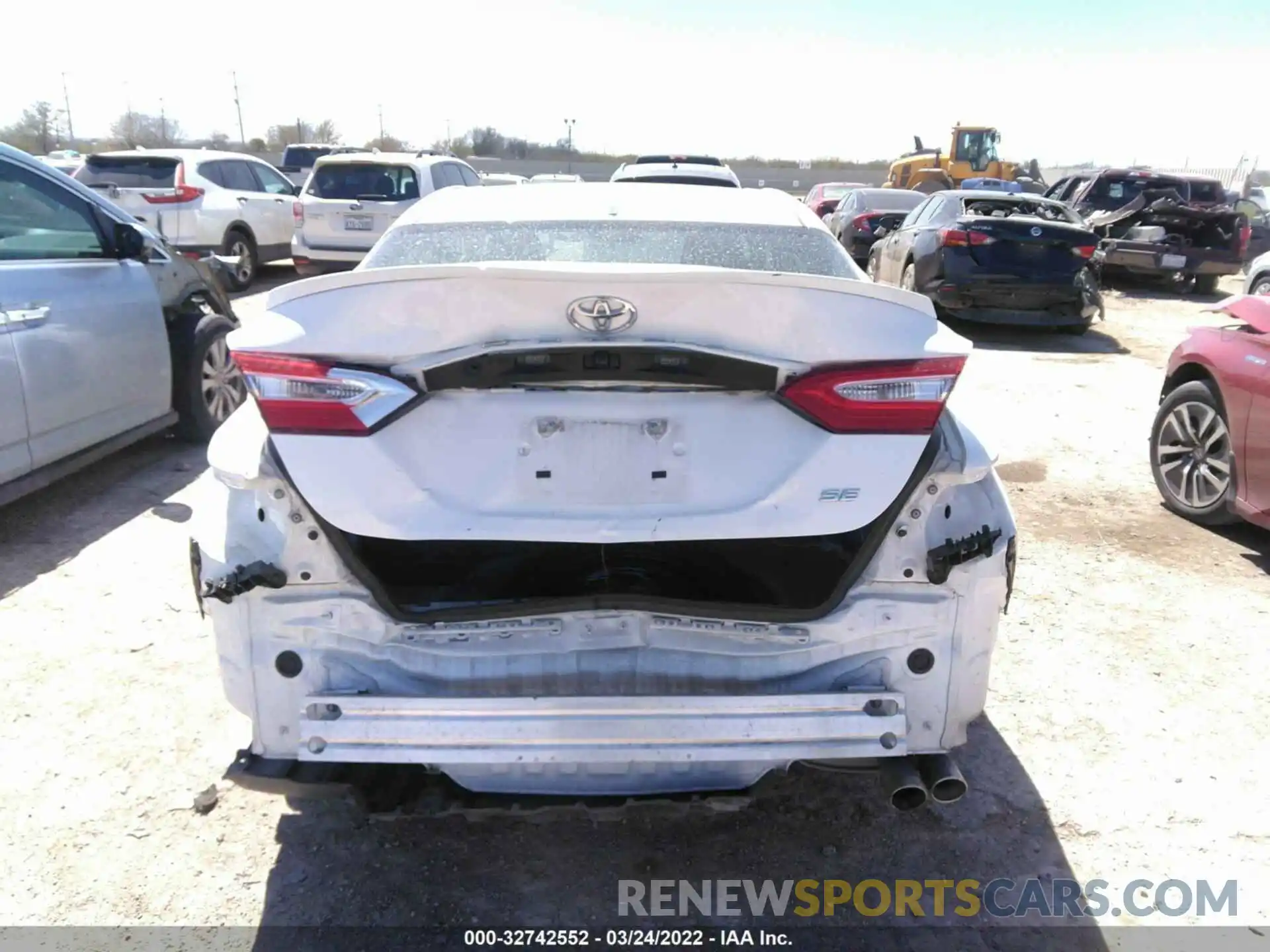 6 Photograph of a damaged car 4T1G11AK6LU502876 TOYOTA CAMRY 2020