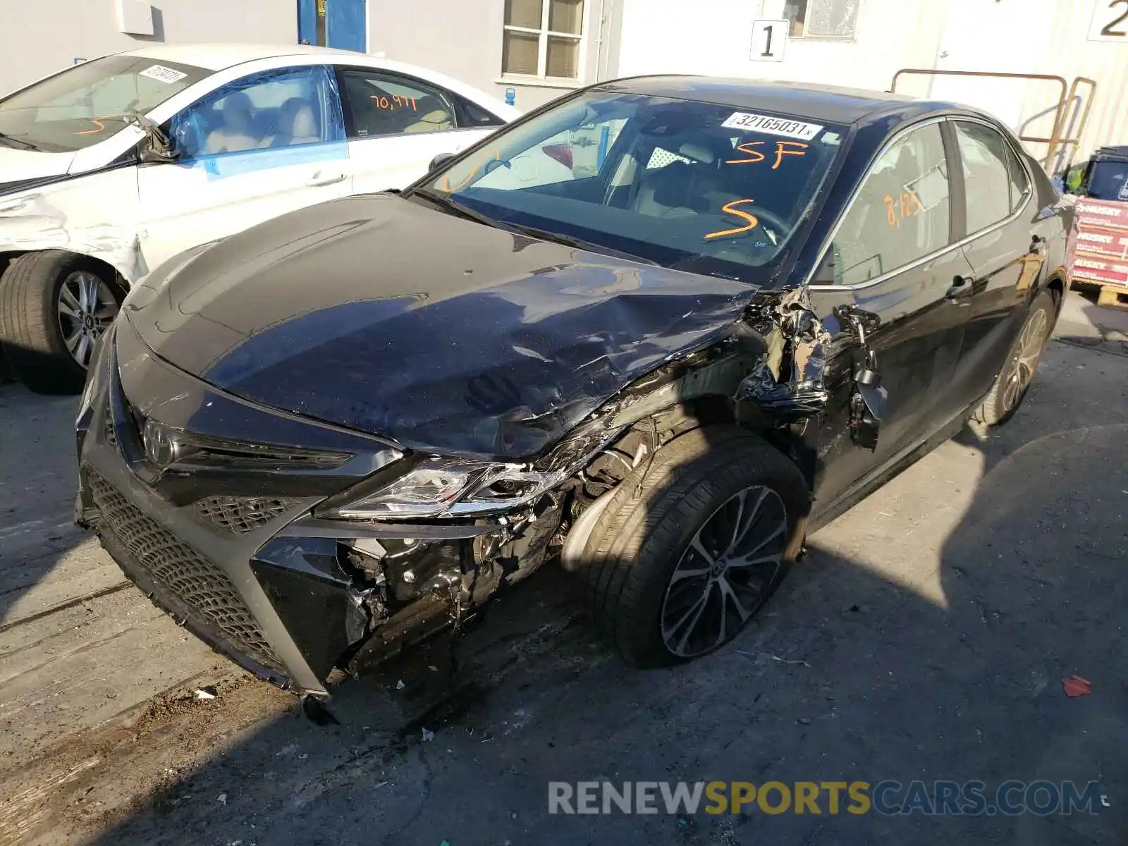 2 Photograph of a damaged car 4T1G11AK6LU505583 TOYOTA CAMRY 2020