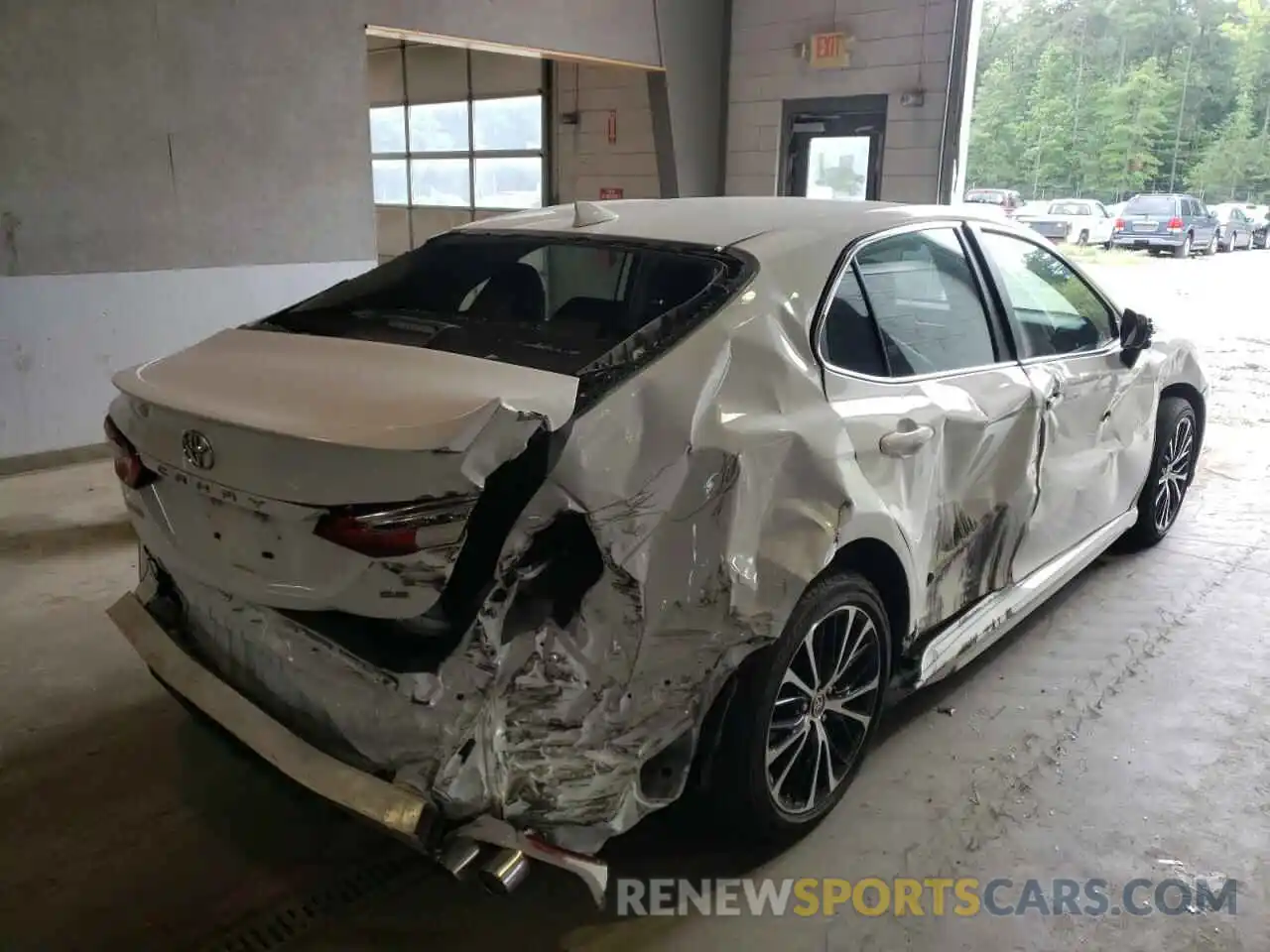 4 Photograph of a damaged car 4T1G11AK6LU505731 TOYOTA CAMRY 2020