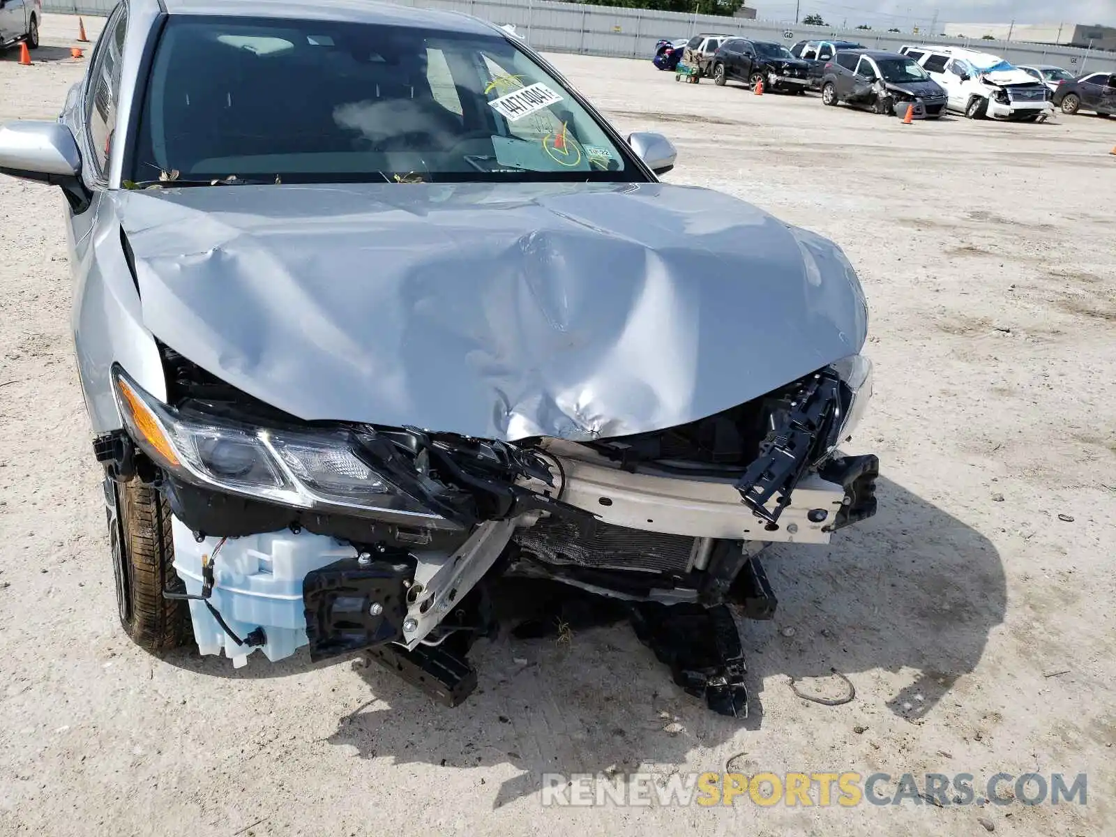 9 Photograph of a damaged car 4T1G11AK6LU506281 TOYOTA CAMRY 2020