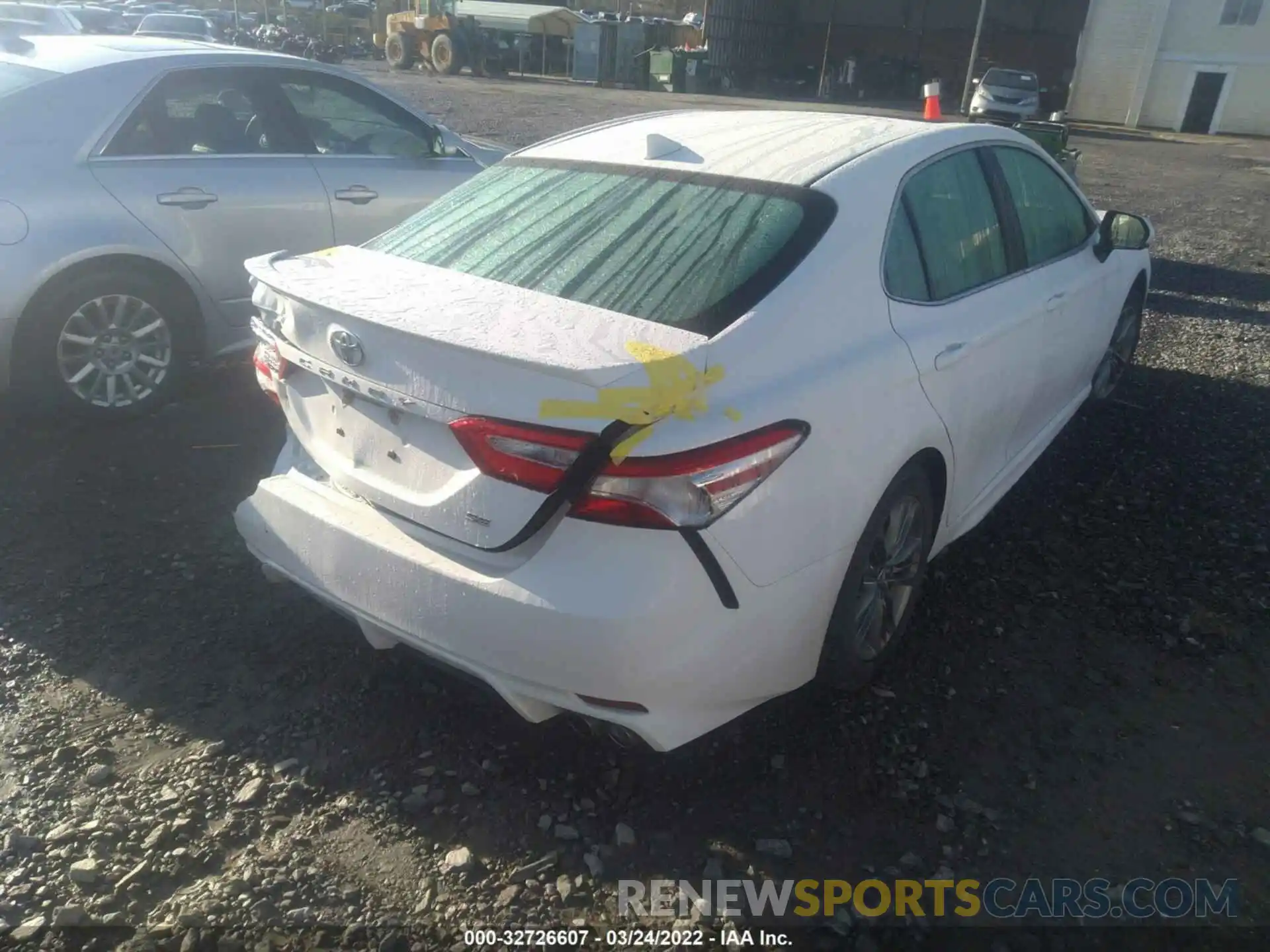 4 Photograph of a damaged car 4T1G11AK6LU506488 TOYOTA CAMRY 2020