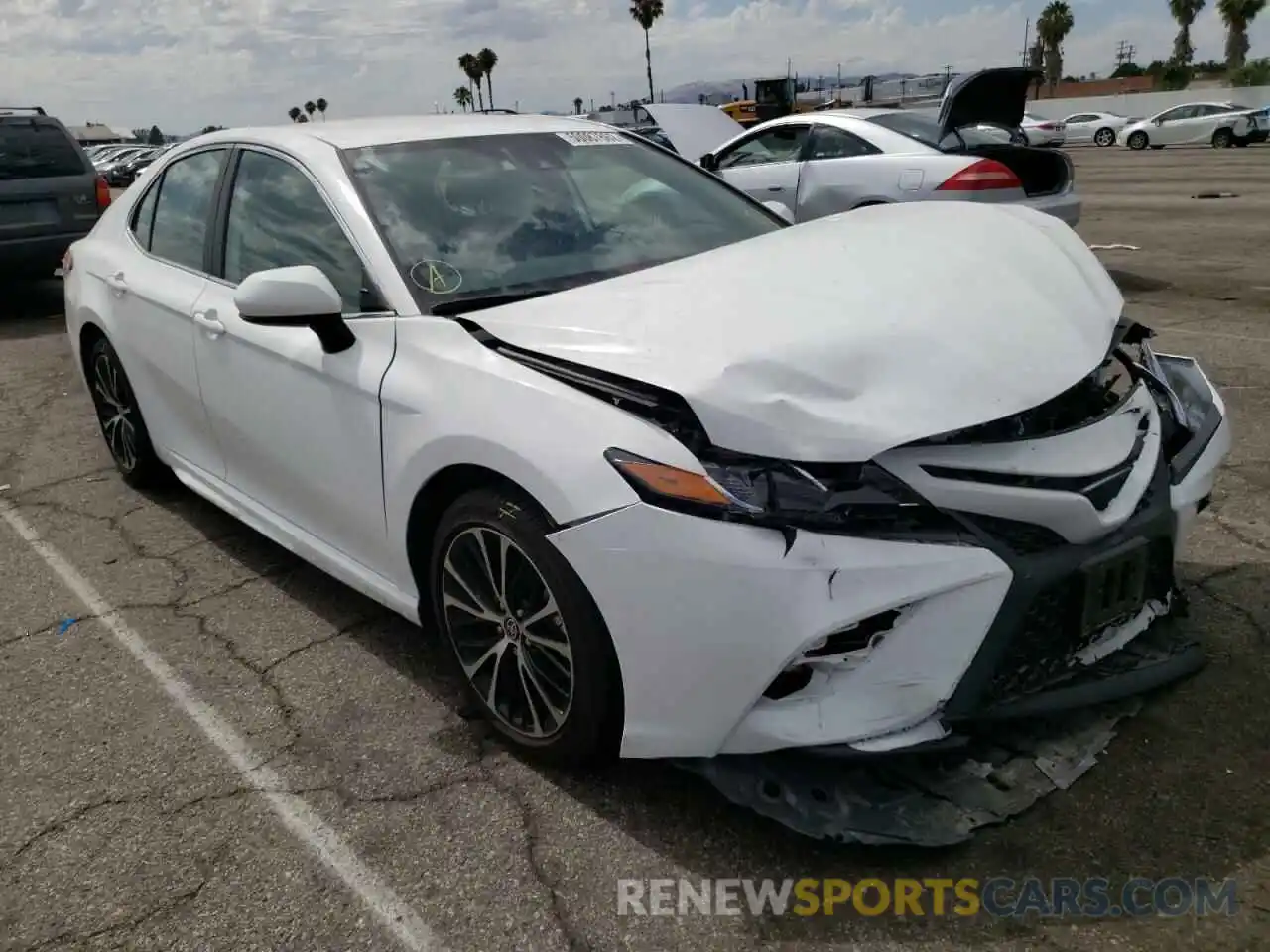 1 Photograph of a damaged car 4T1G11AK6LU508628 TOYOTA CAMRY 2020