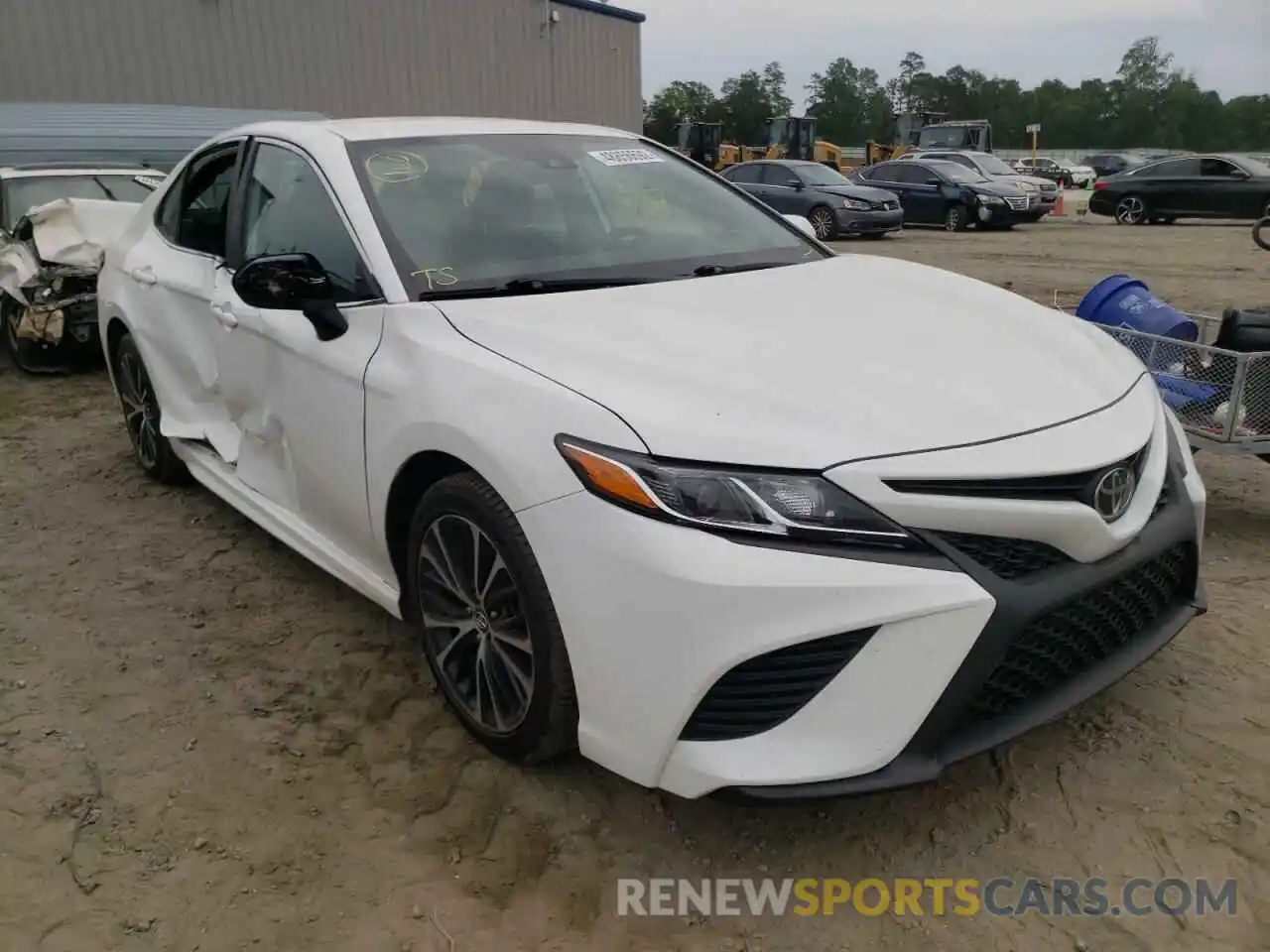 1 Photograph of a damaged car 4T1G11AK6LU864061 TOYOTA CAMRY 2020