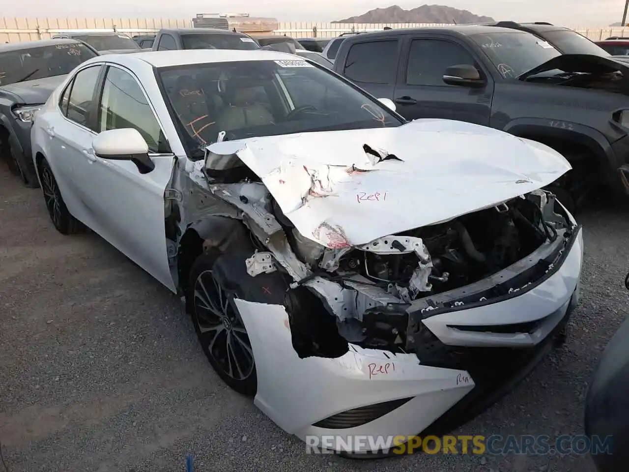 1 Photograph of a damaged car 4T1G11AK6LU864335 TOYOTA CAMRY 2020