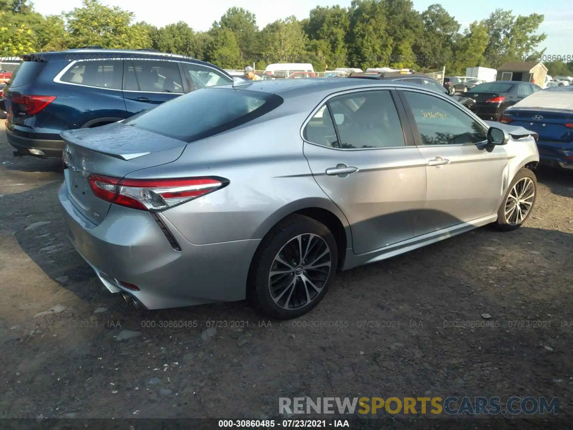 4 Photograph of a damaged car 4T1G11AK6LU867218 TOYOTA CAMRY 2020