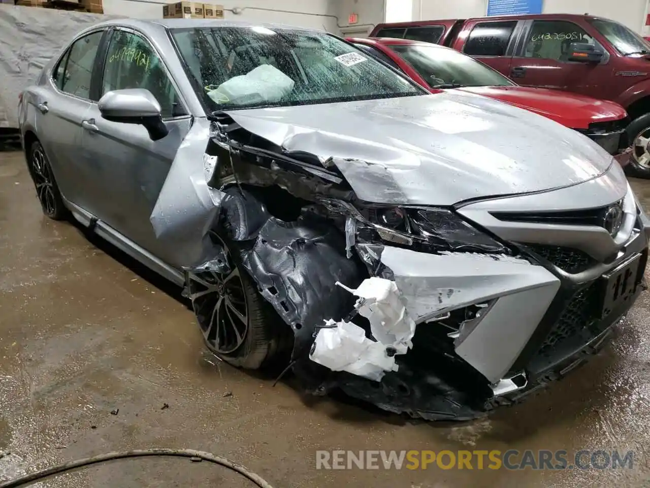 1 Photograph of a damaged car 4T1G11AK6LU869888 TOYOTA CAMRY 2020