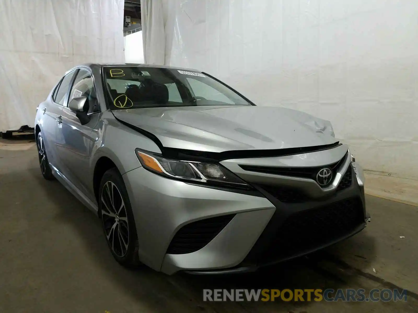 1 Photograph of a damaged car 4T1G11AK6LU871401 TOYOTA CAMRY 2020