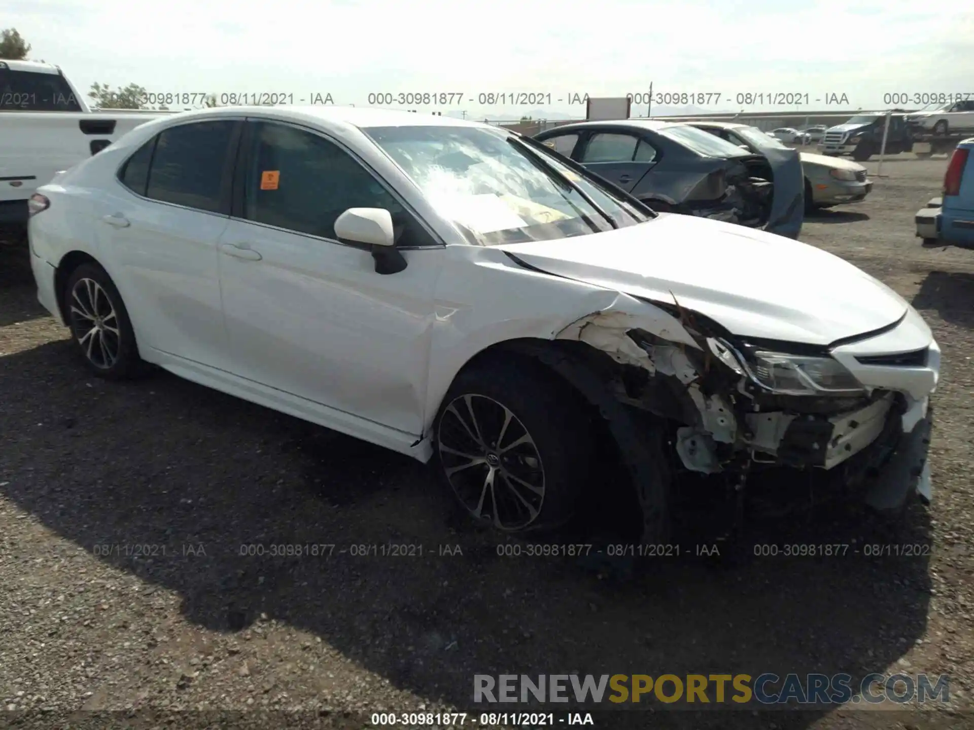 1 Photograph of a damaged car 4T1G11AK6LU872421 TOYOTA CAMRY 2020