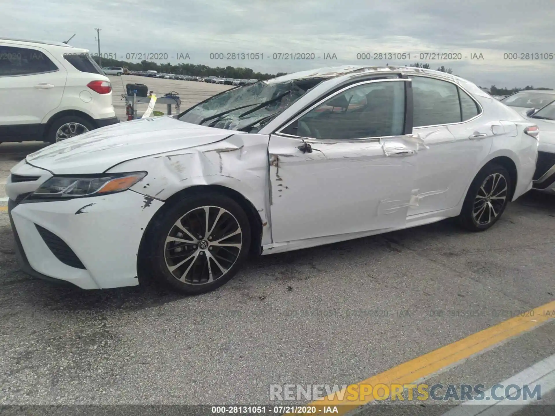 6 Photograph of a damaged car 4T1G11AK6LU874752 TOYOTA CAMRY 2020