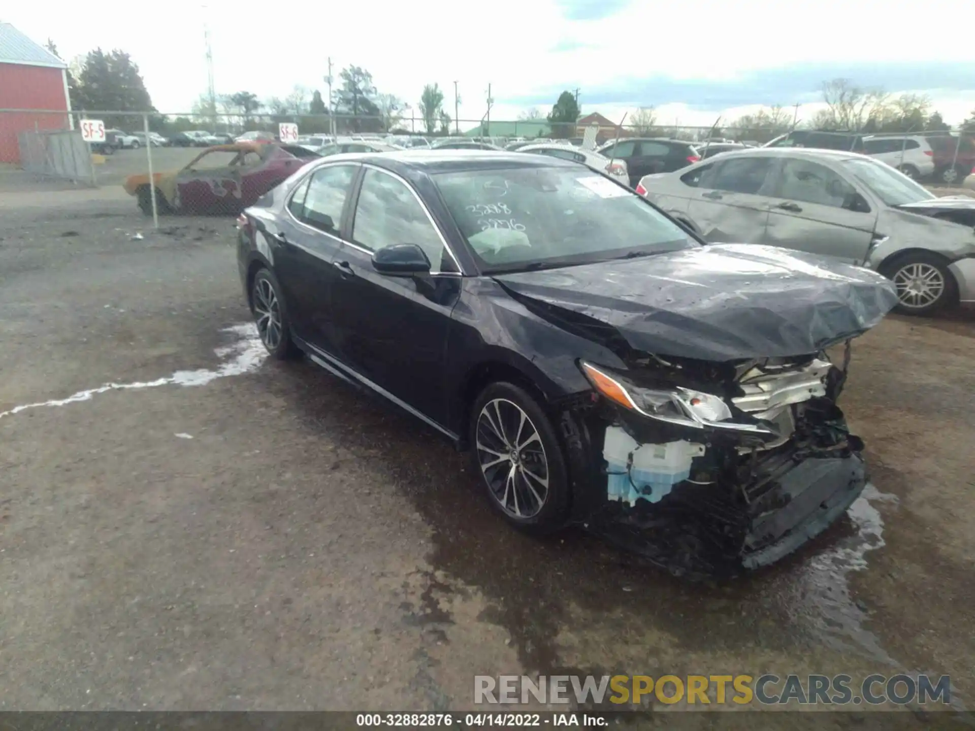 1 Photograph of a damaged car 4T1G11AK6LU876789 TOYOTA CAMRY 2020