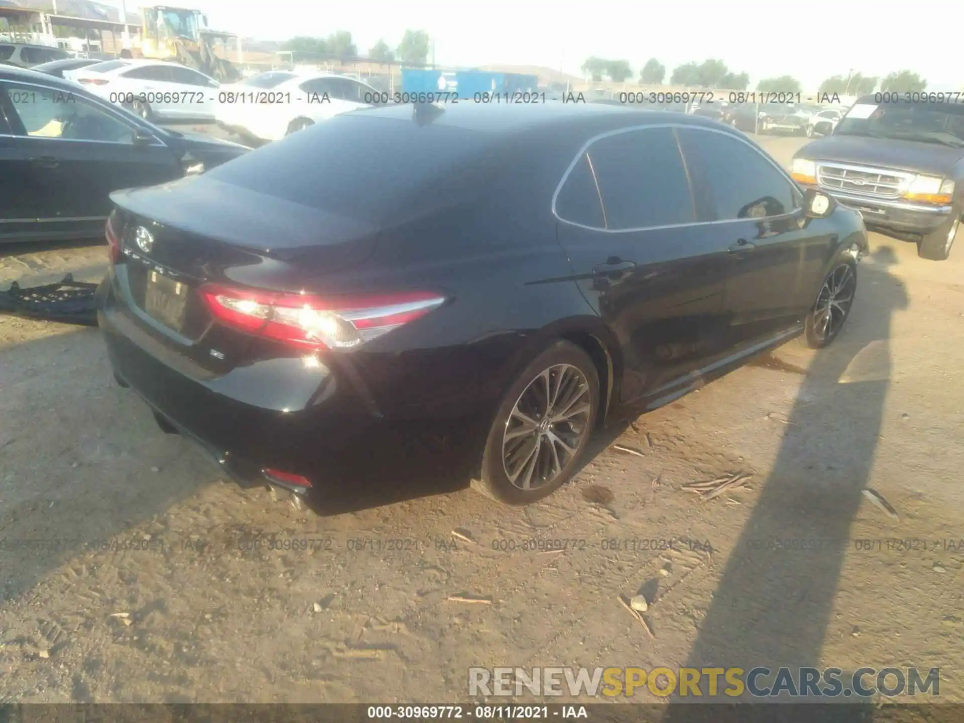 4 Photograph of a damaged car 4T1G11AK6LU877179 TOYOTA CAMRY 2020